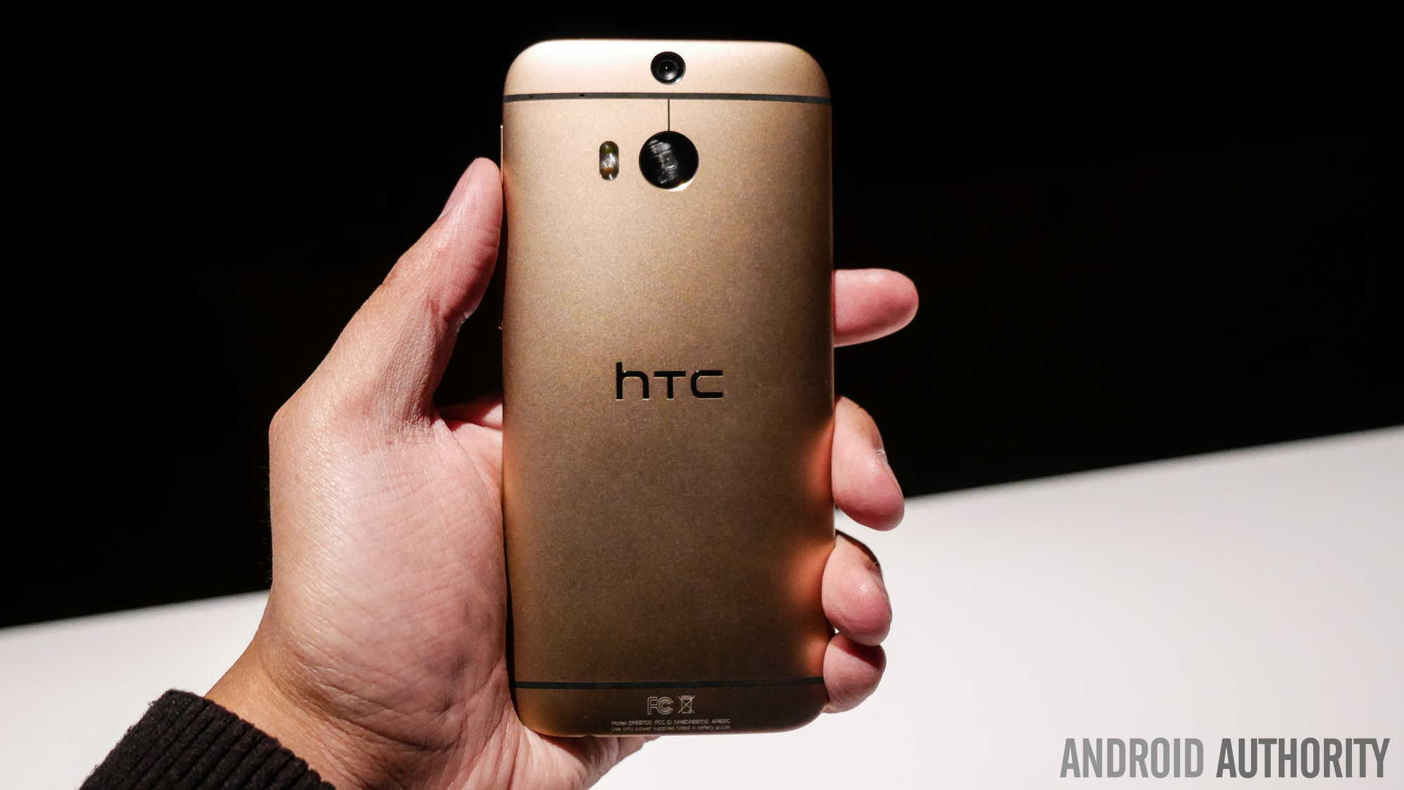 htc one m8 gold edition aa (4 of 14) 2000px