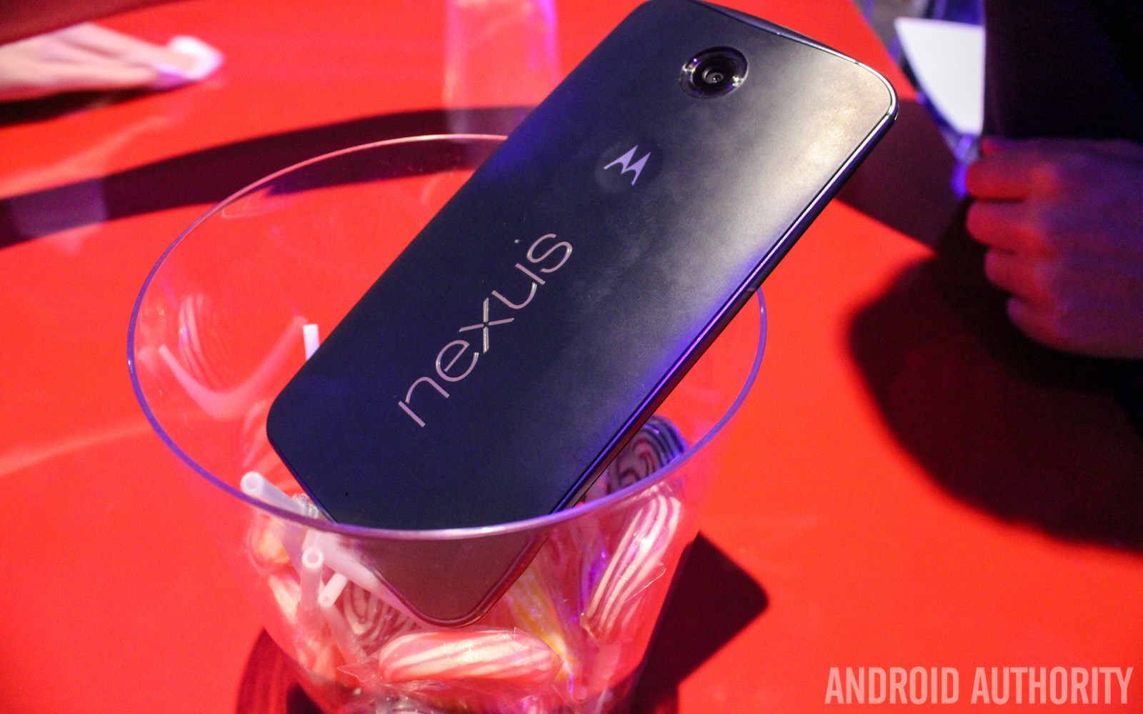 Google Motorola Nexus 6 Hands on Android 5.0 Lollipop -23