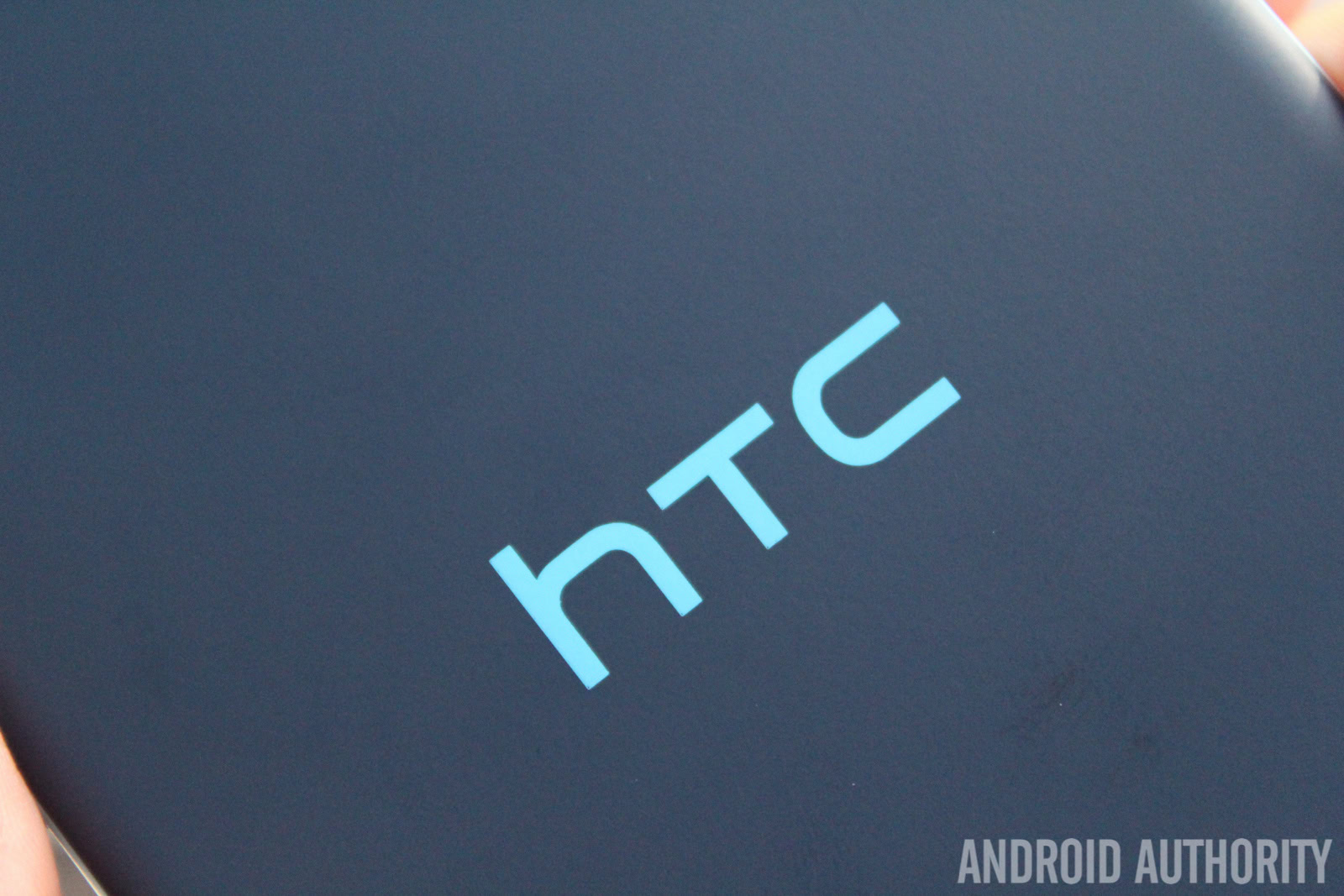 HTC Desire Eye Hands On Close Ups -7