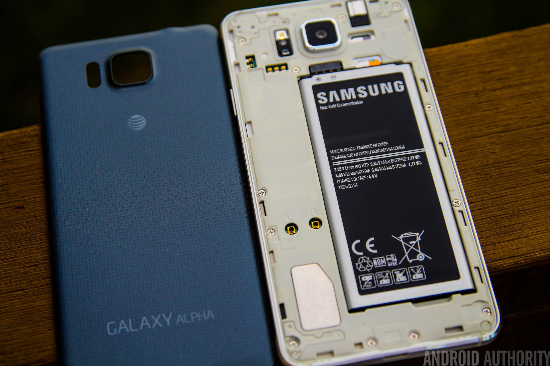 Samsung Galaxy Alpha-33