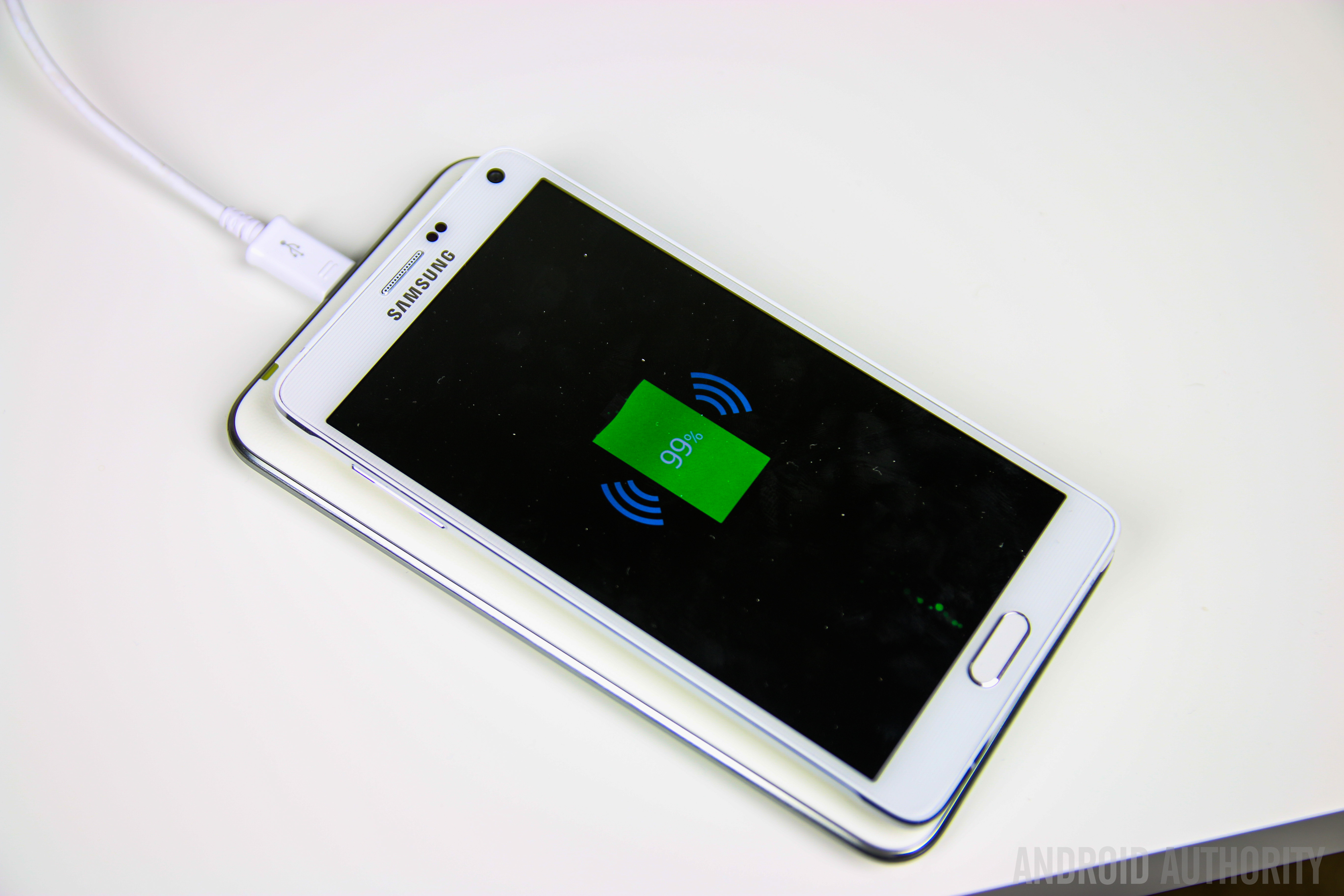 Galaxy Note 4 Wireless Charging Accessories-14