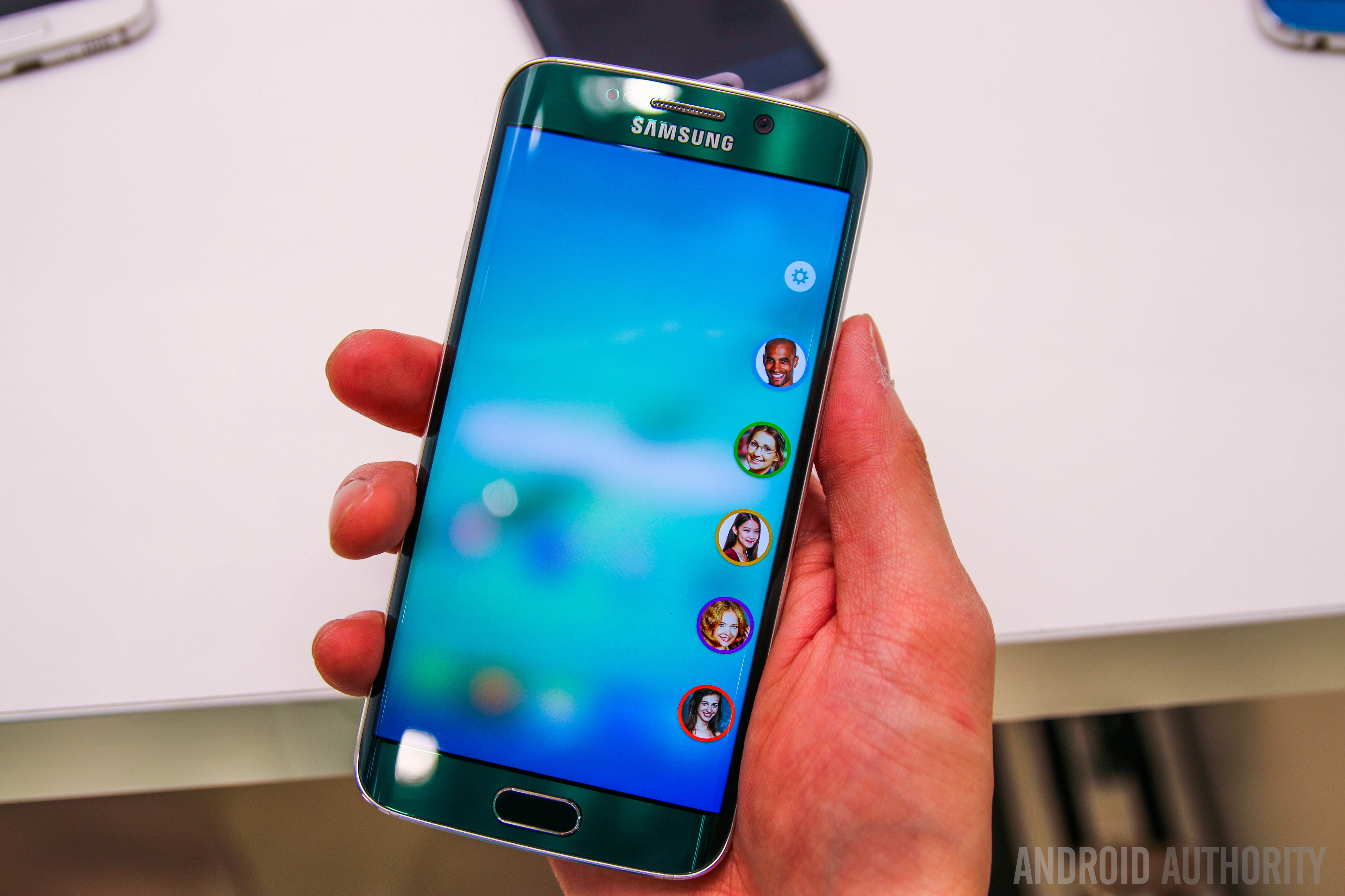 Samsung Galaxy S6 Edge Features-2