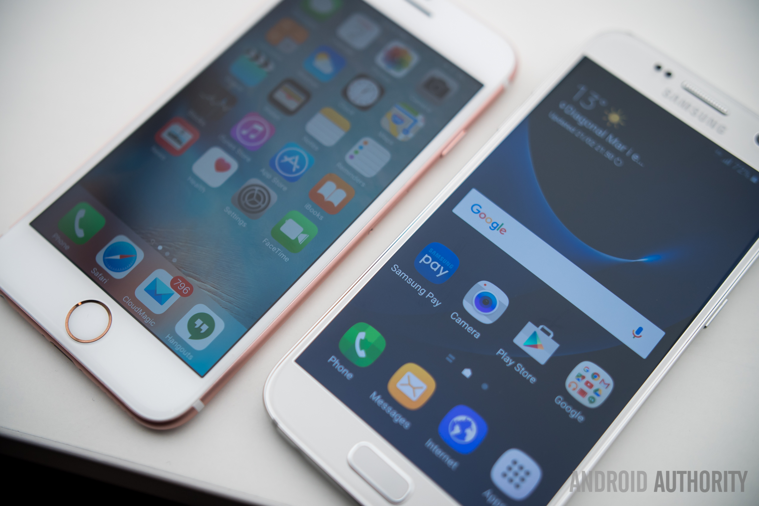 Samsung-Galaxy-S7-vs-iPhone-6S-13