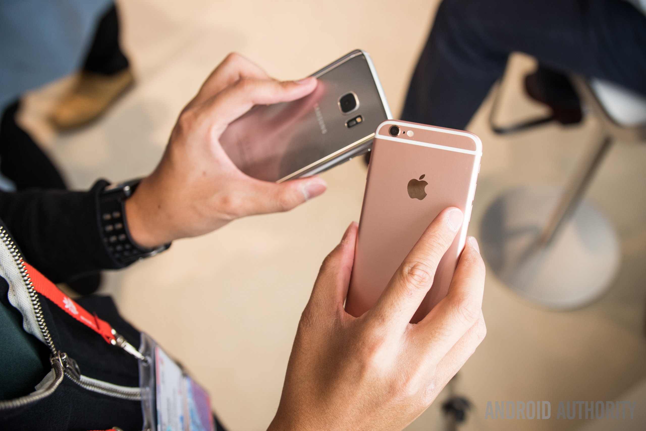Samsung-Galaxy-S7-vs-iPhone-6S-9