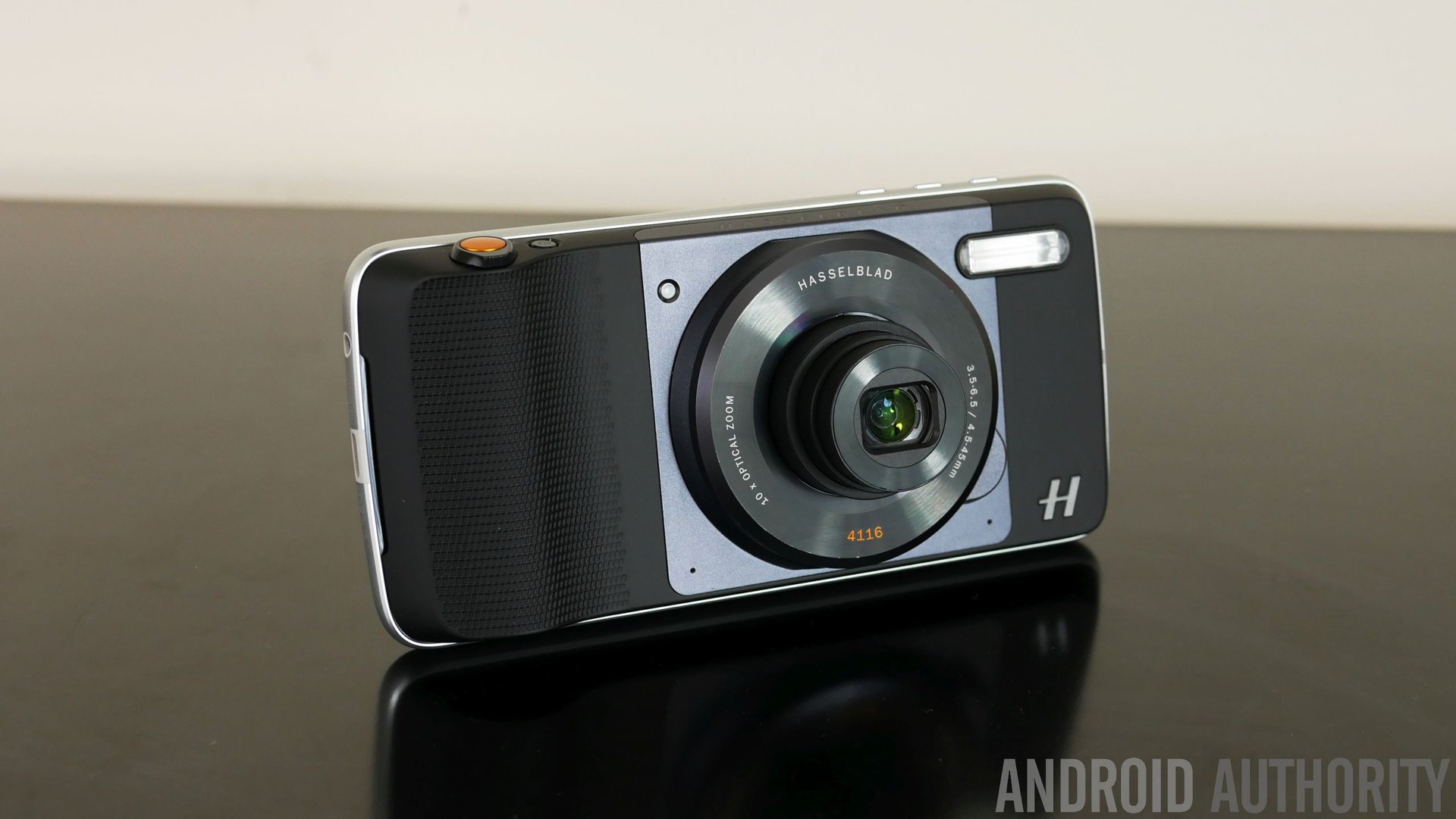 Motorola Hasselblad True Zoom Camera Motomod.