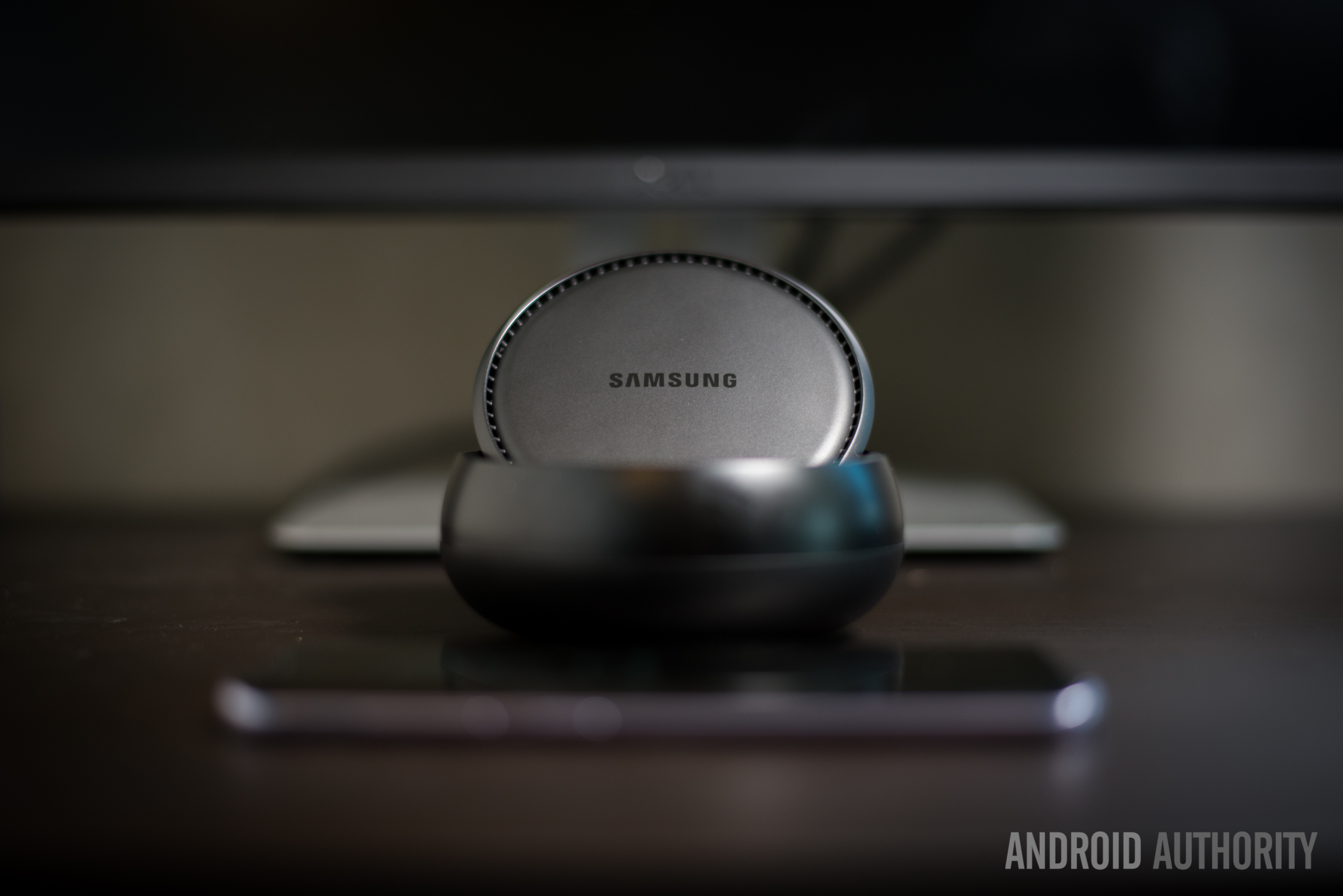 Some Samsung devices with DeX support are compatible with Linux on DeX.