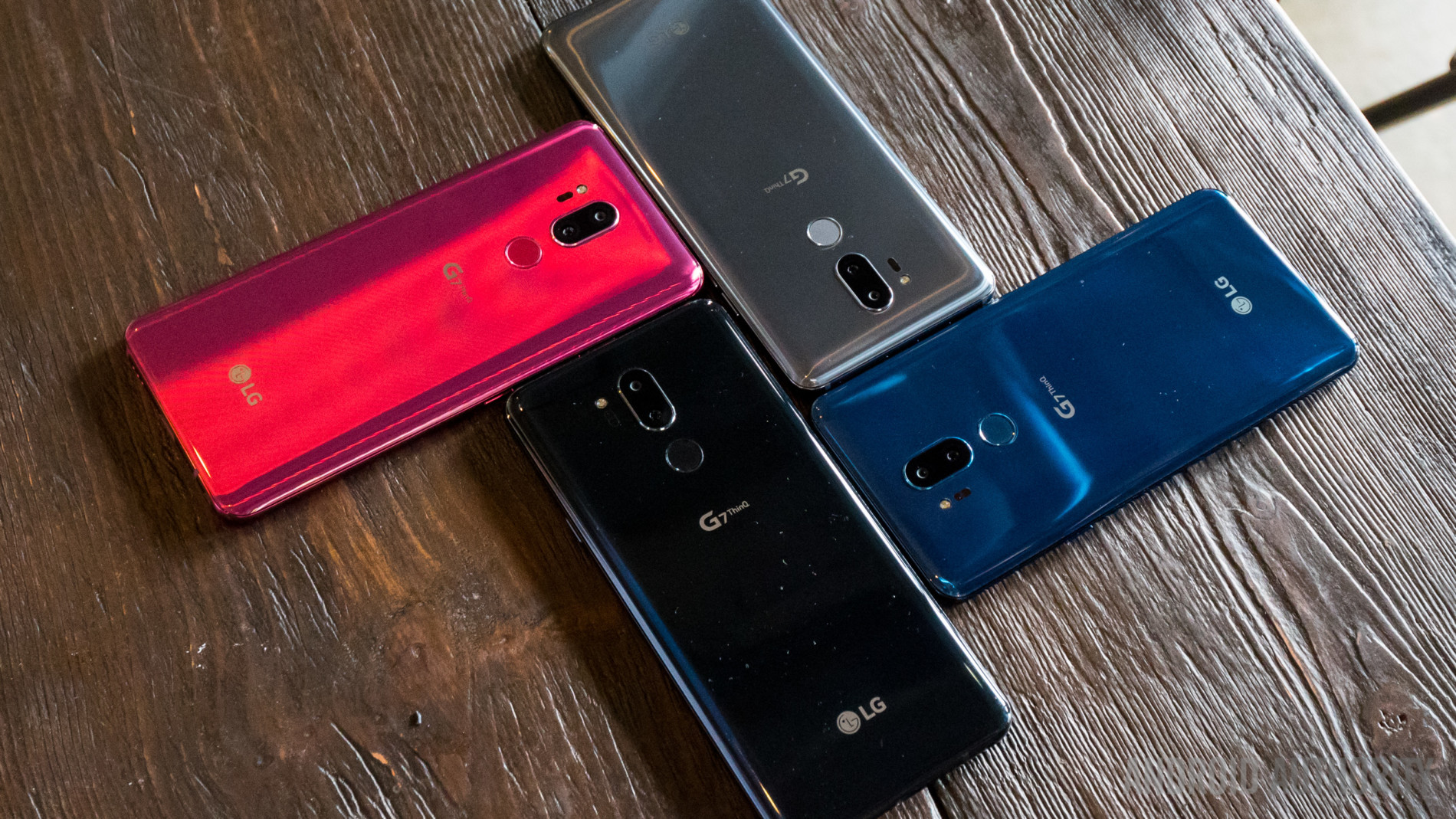 LG G7 ThinQ color combinations.