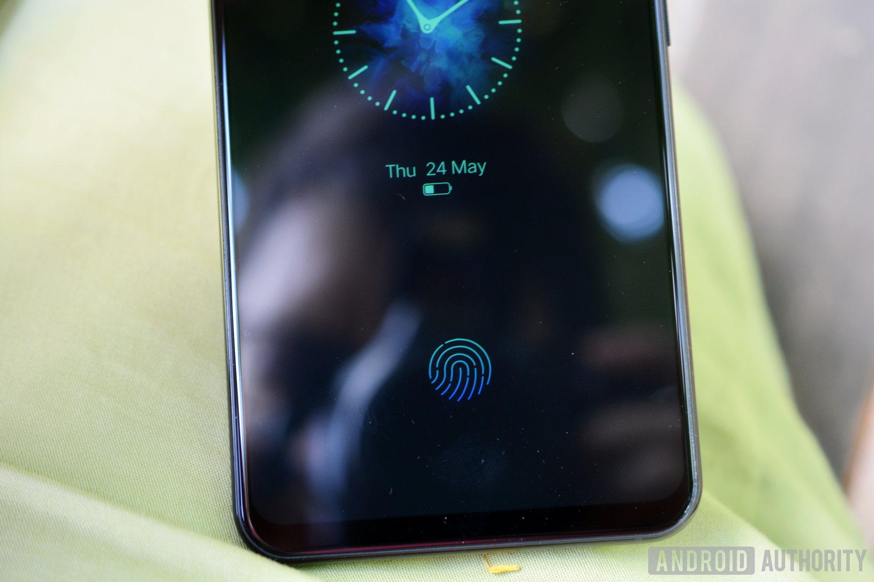 The fingerprint sensor icon on Vivo X21 ud