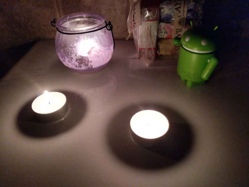 Google Pixel 2 Candle HDR OFF