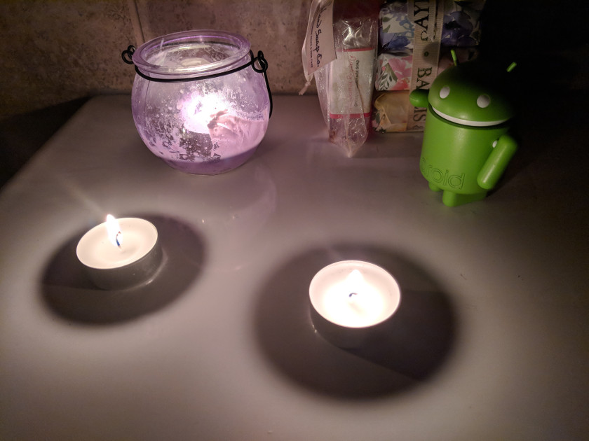 Google Pixel 2 Candle HDR ON