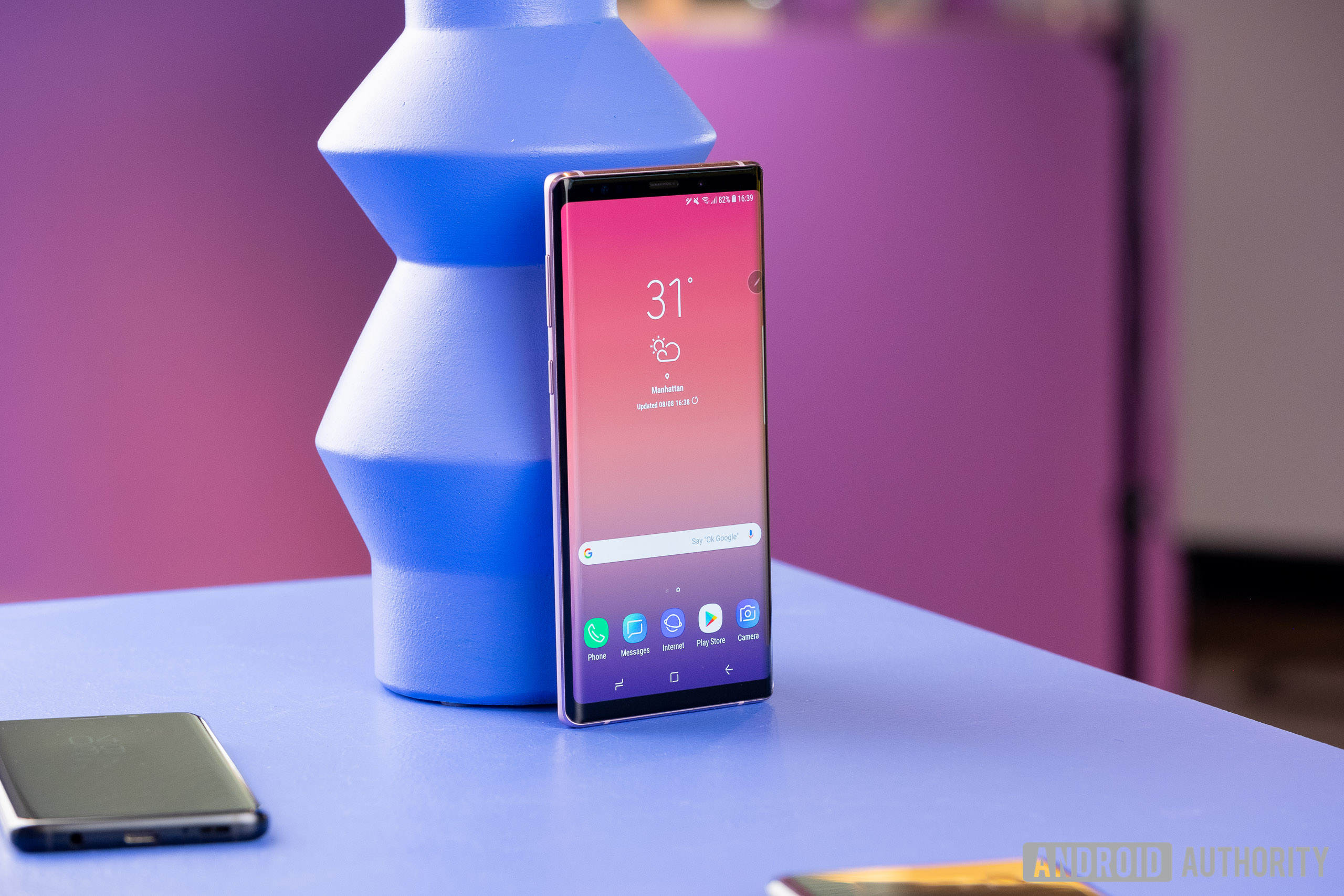 samsung galaxy s9 on table screen facing front