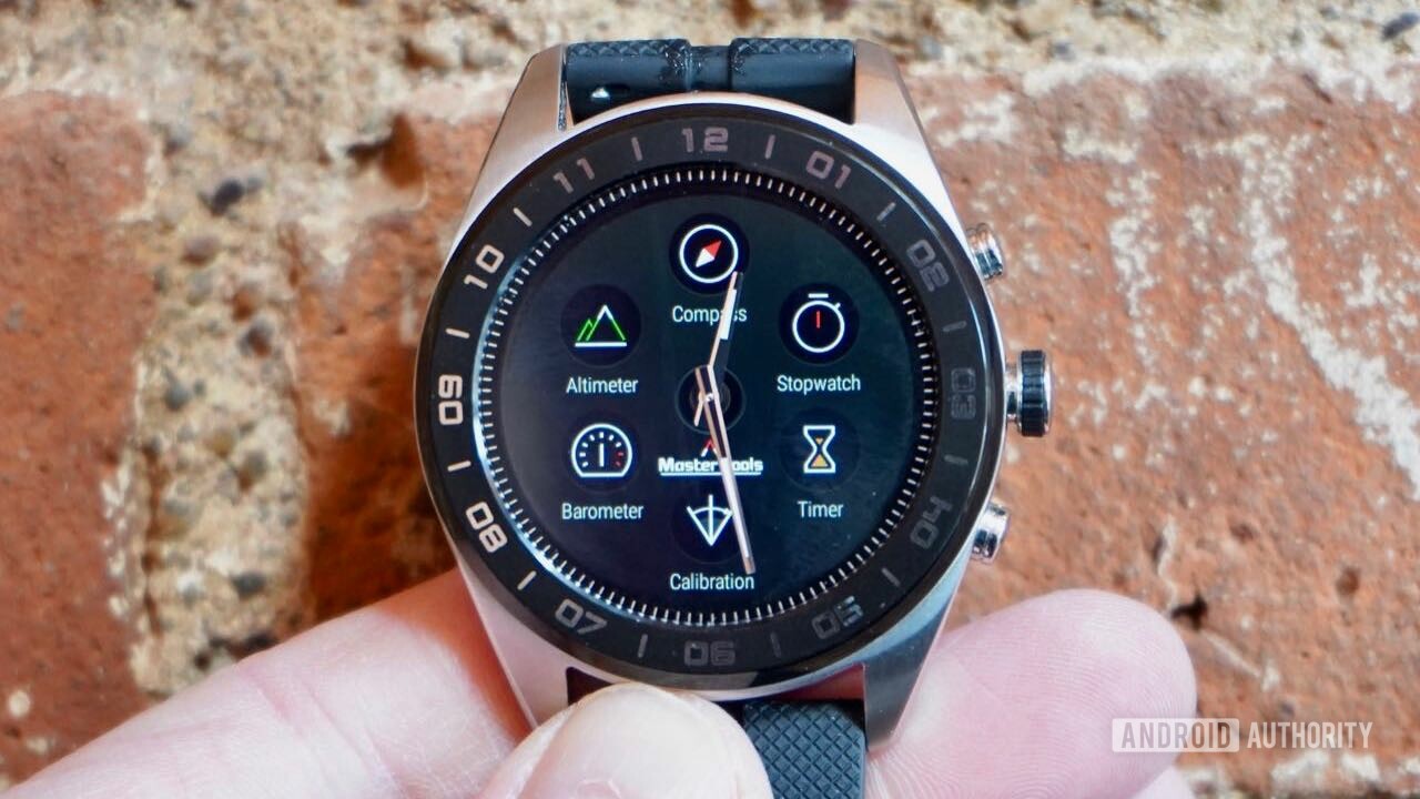 LG W7 smartwatch review app screen
