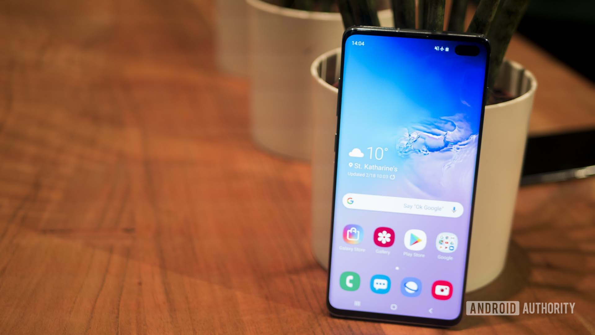 Samsung Galaxy S10 Wallpapers Are Here Grab Them At Full Resolution