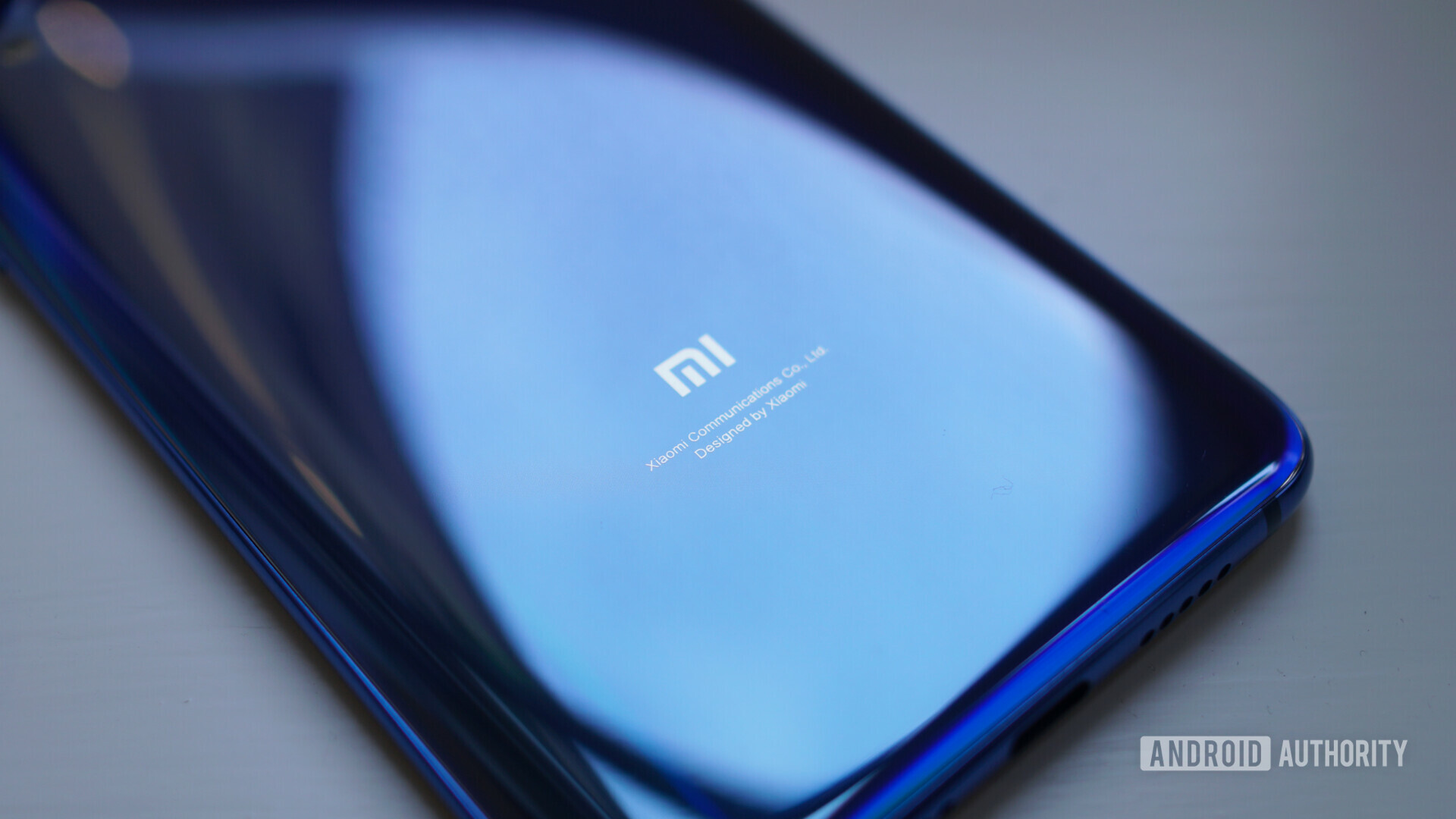 Xiaomi Mi 9 Mi logo blue