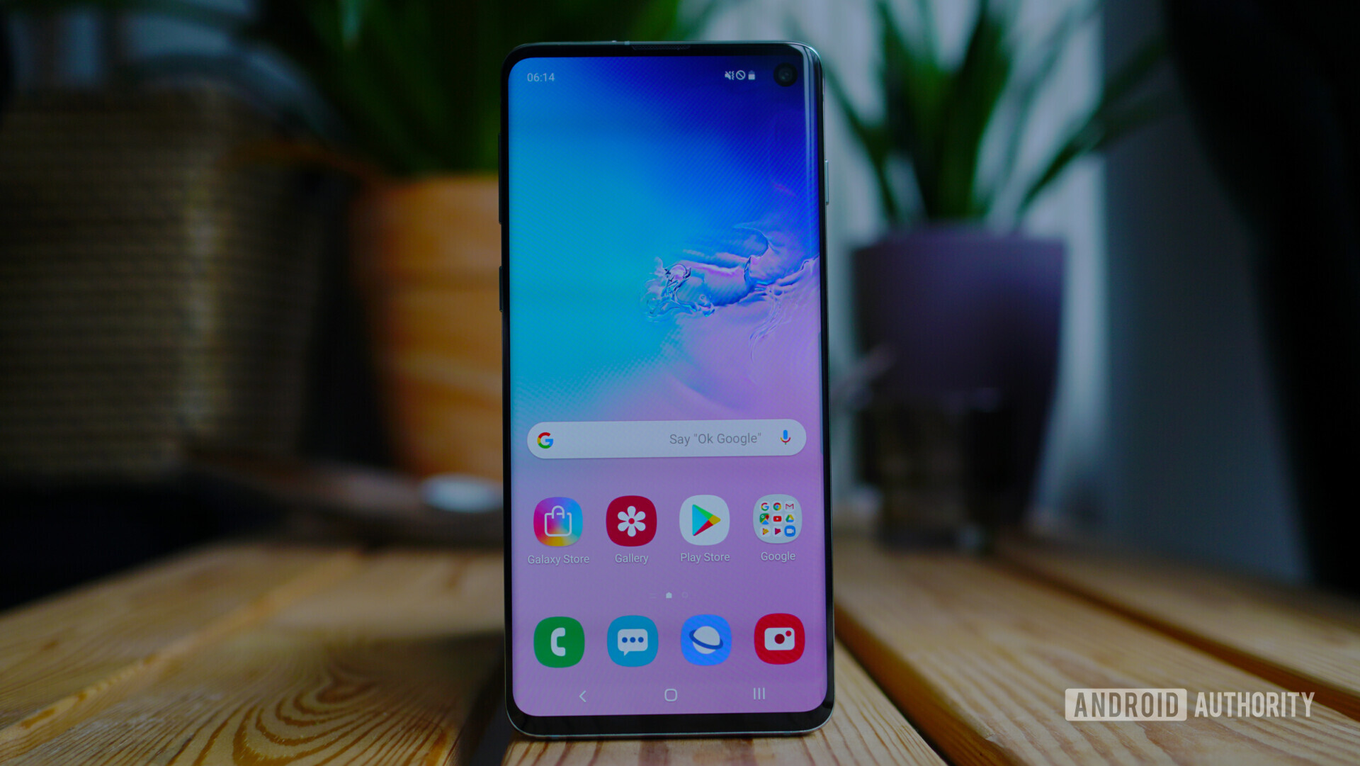 Samsung is firmly leading the way for shipments in Q2 2019.
