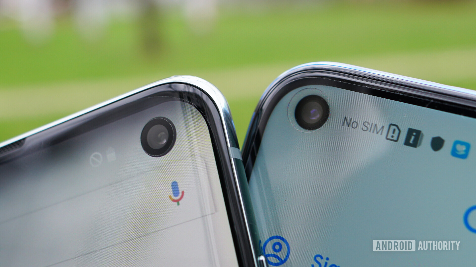 Samsung Galaxy S10 vs Honor View 20 punch hole camera detail