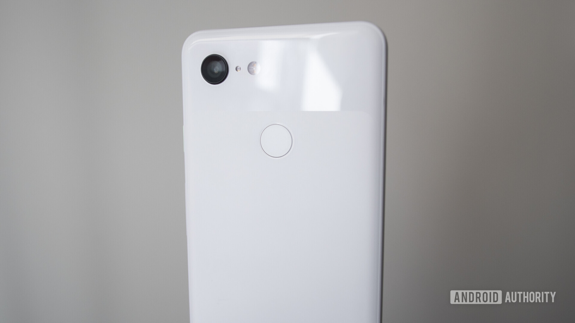 google pixel 3 back clearly white camera fingerprint sensor