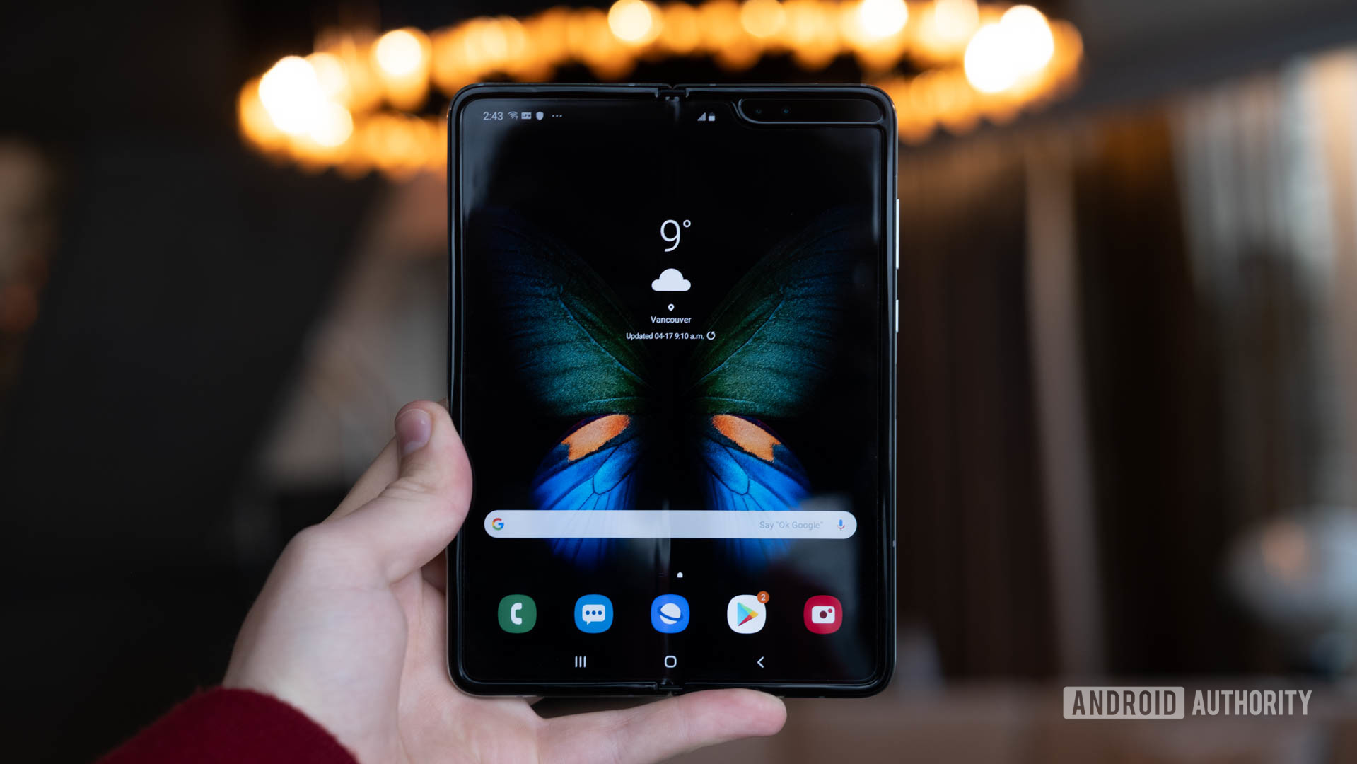 Samsung Galaxy Fold tablet mode in hand