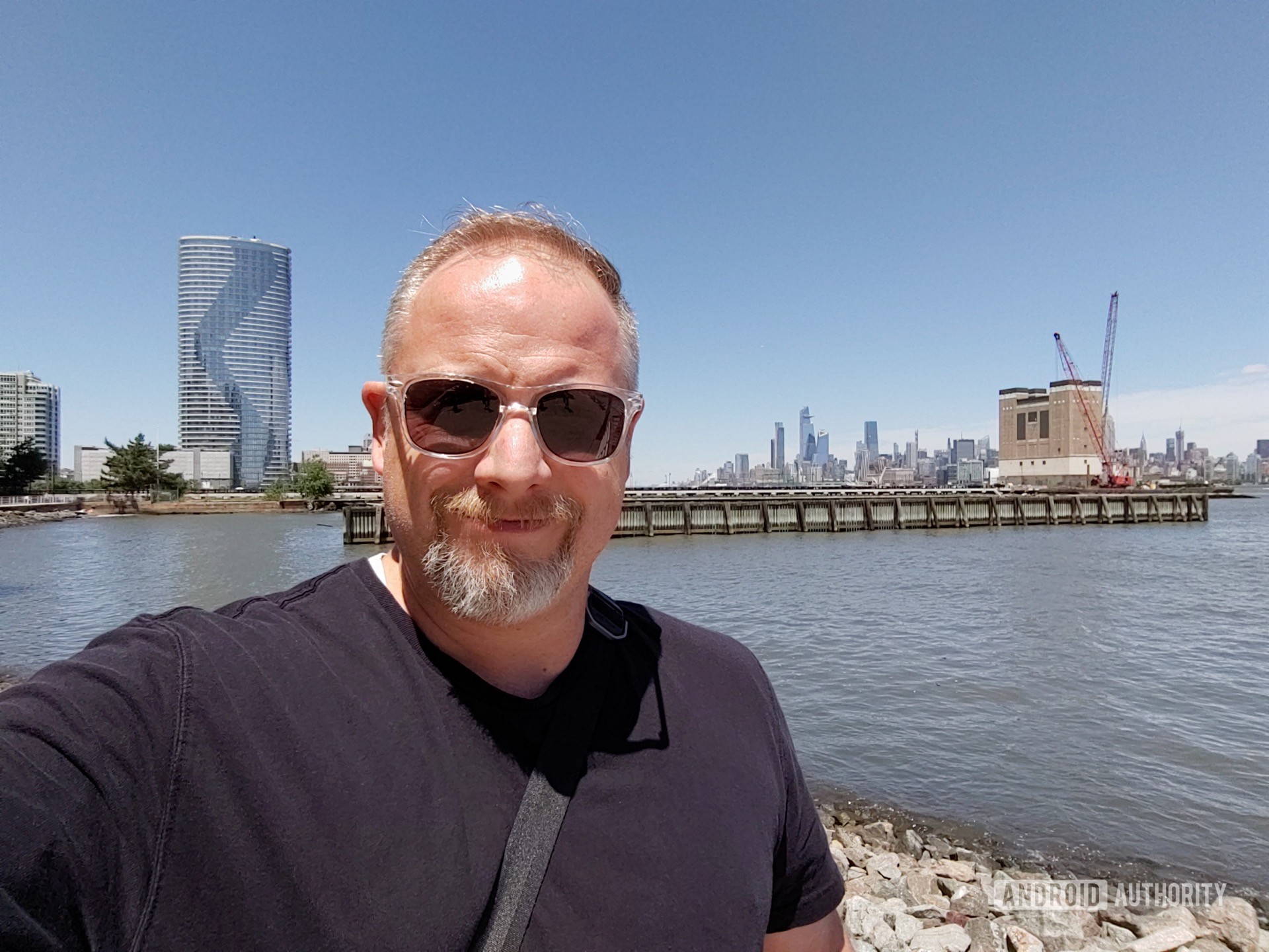 LG V50 ThinQ Review sample photo wide angle selfie