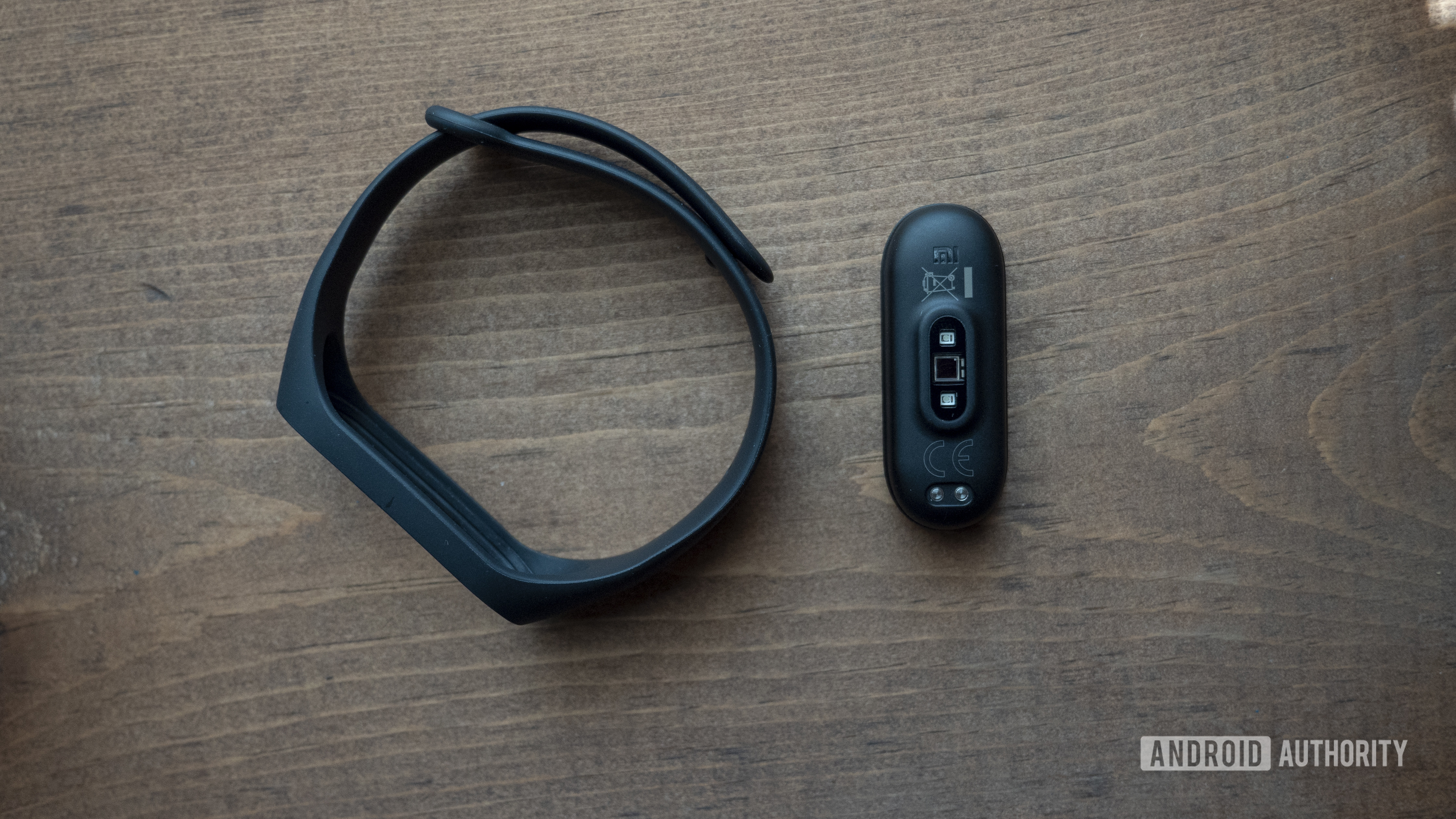 xiaomi mi band 4 review with band
