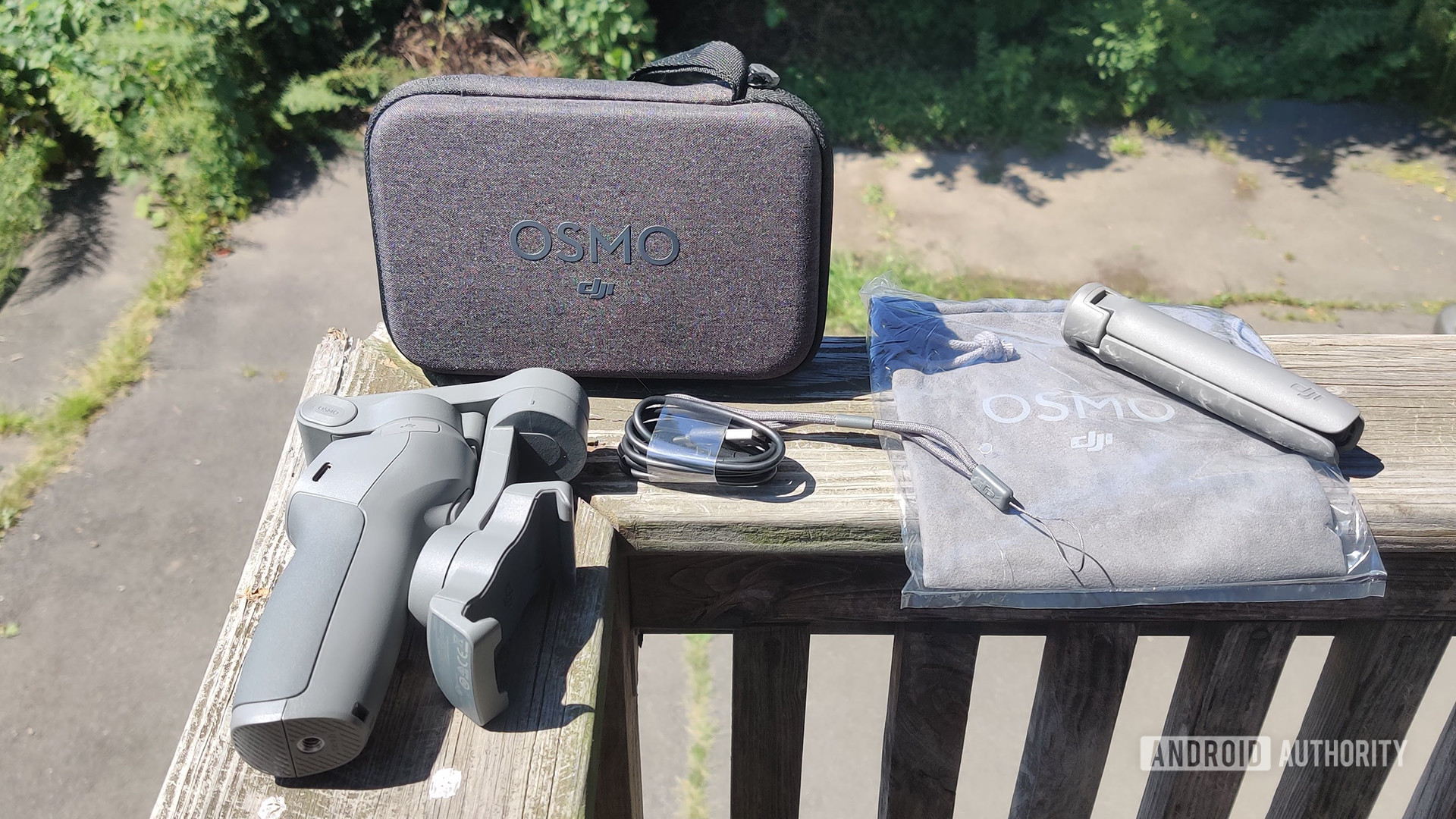 DJI Osmo Mobile 3 items that are included in the box.
