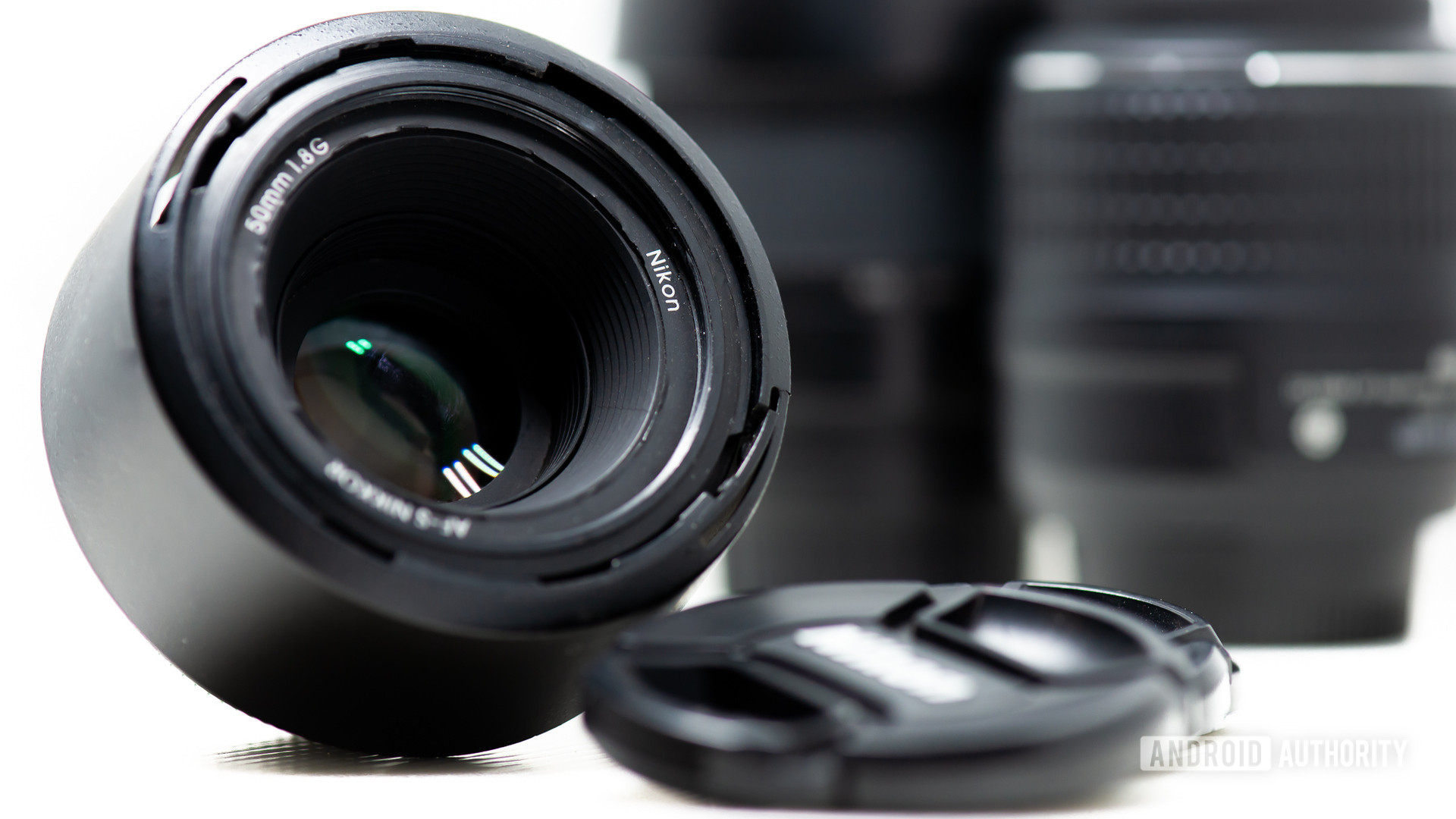 Nikon DSLR lenses featured image showing bokeh