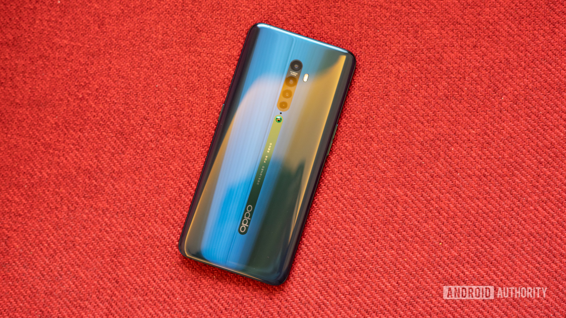 Oppo Reno 2 profile shot of back showing gradient