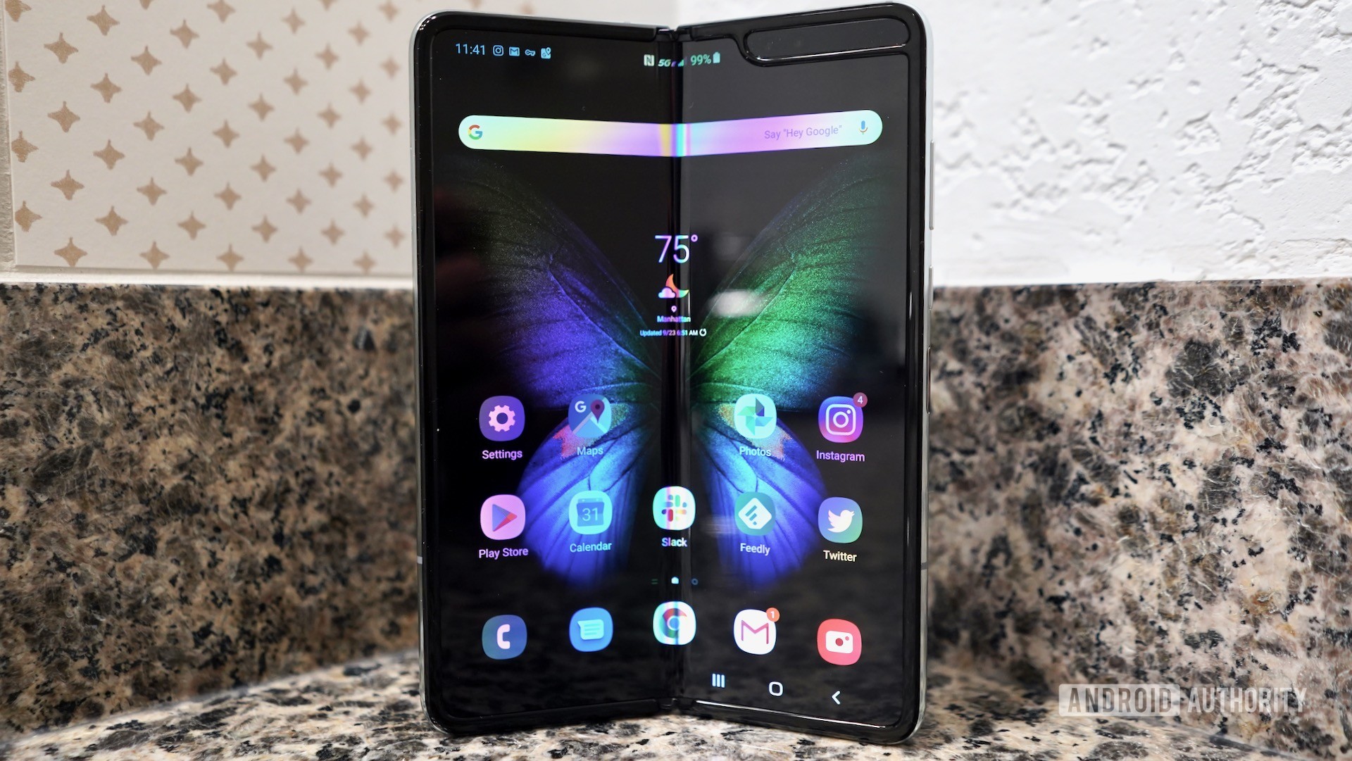 Samsung Galaxy Fold review the butterfly