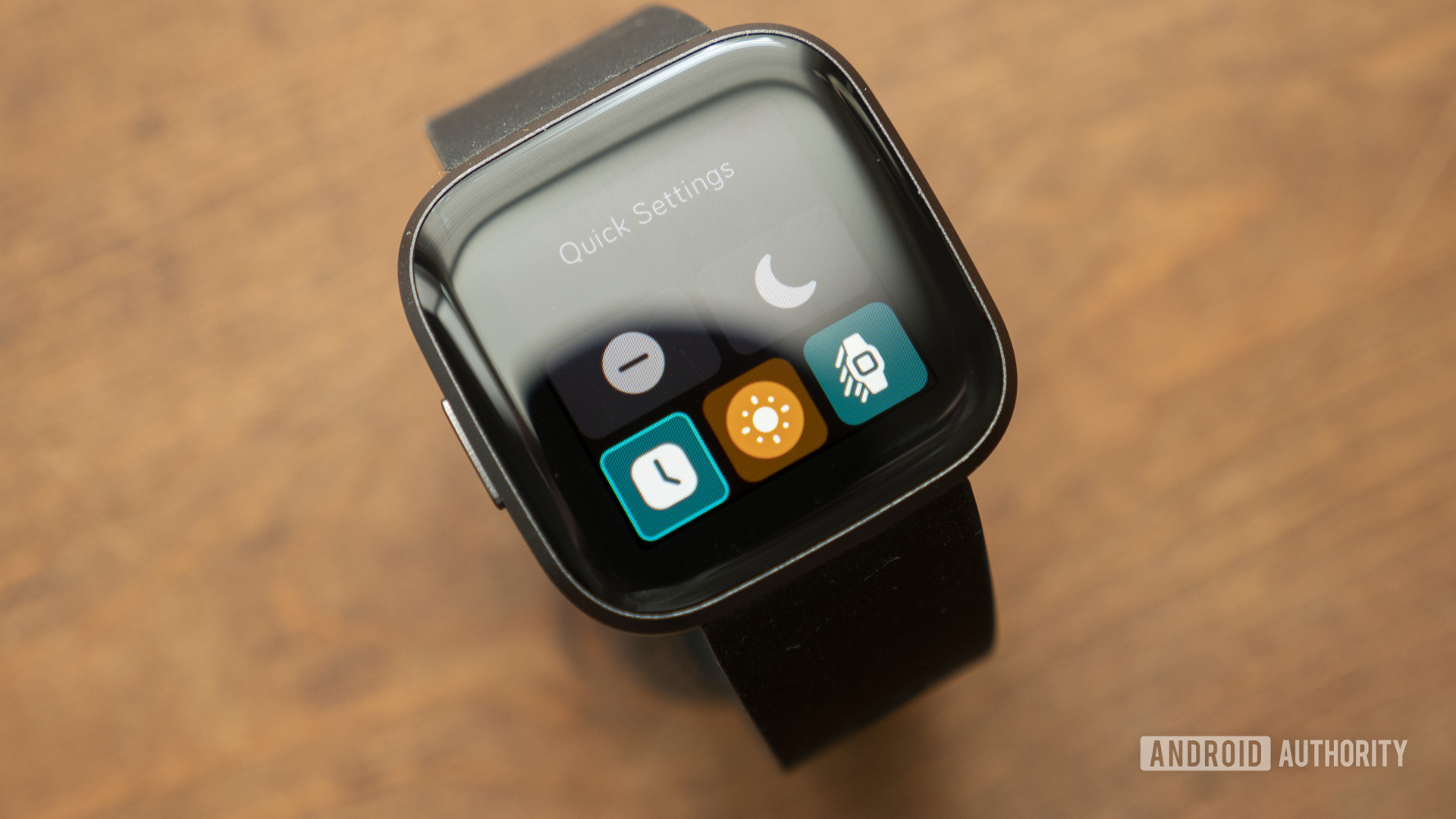how to change quick settings on fitbit versa 2