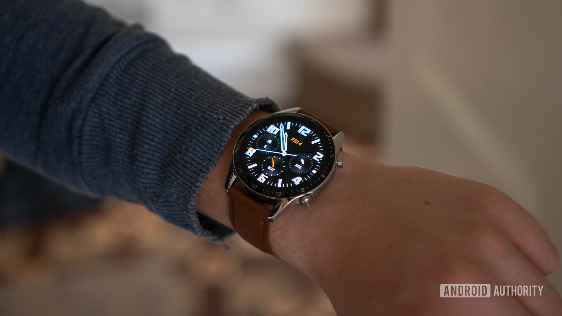 Huawei Watch GT 2 Wearing the watch