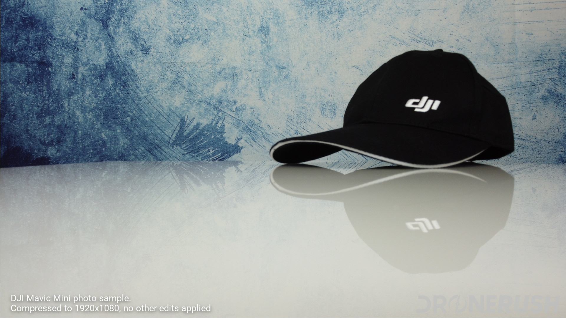 DJI Mavic Mini photo sample indoors hat