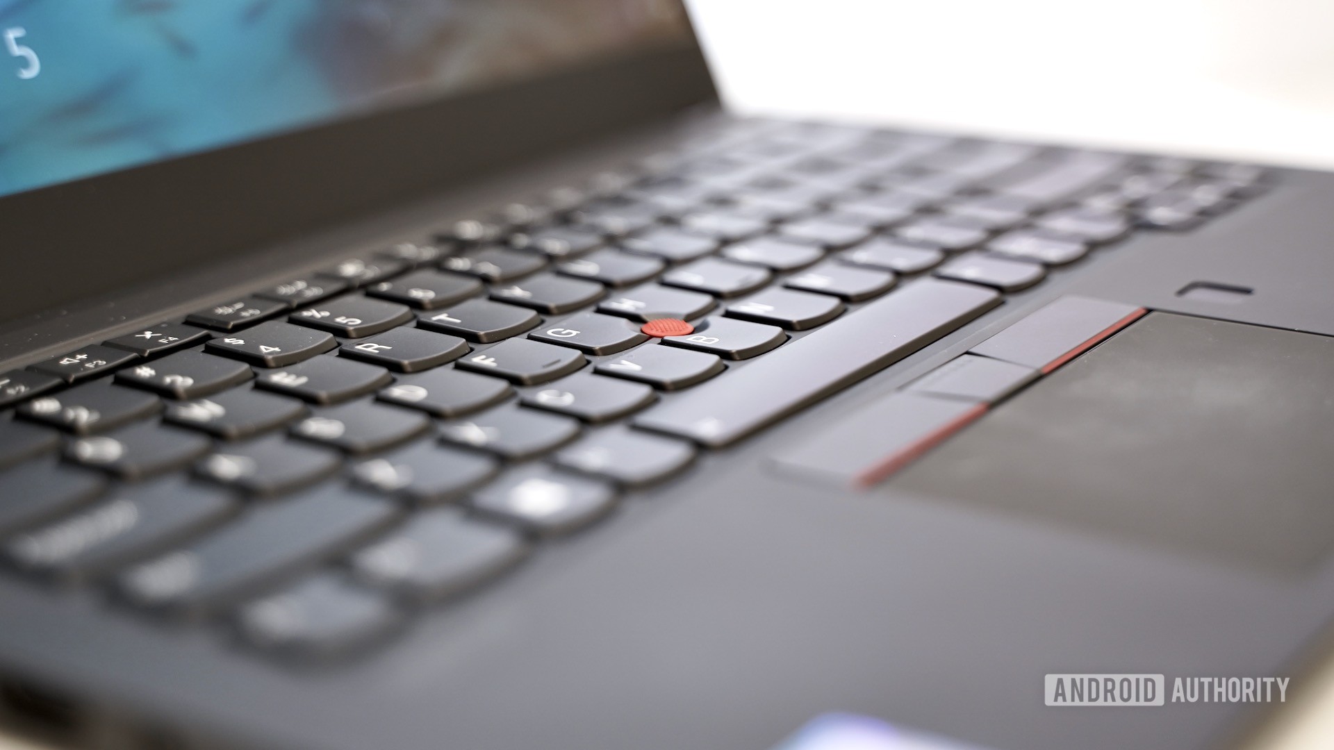 Lenovo ThinkPad X1 Carbon review keyboard left profile