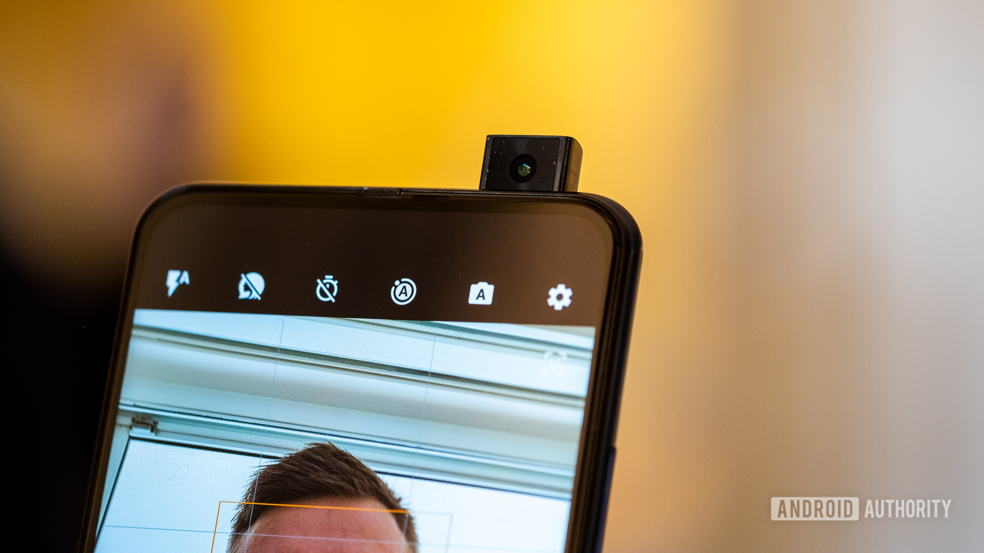 Motorola Moto One Hyper pop up selfie camera