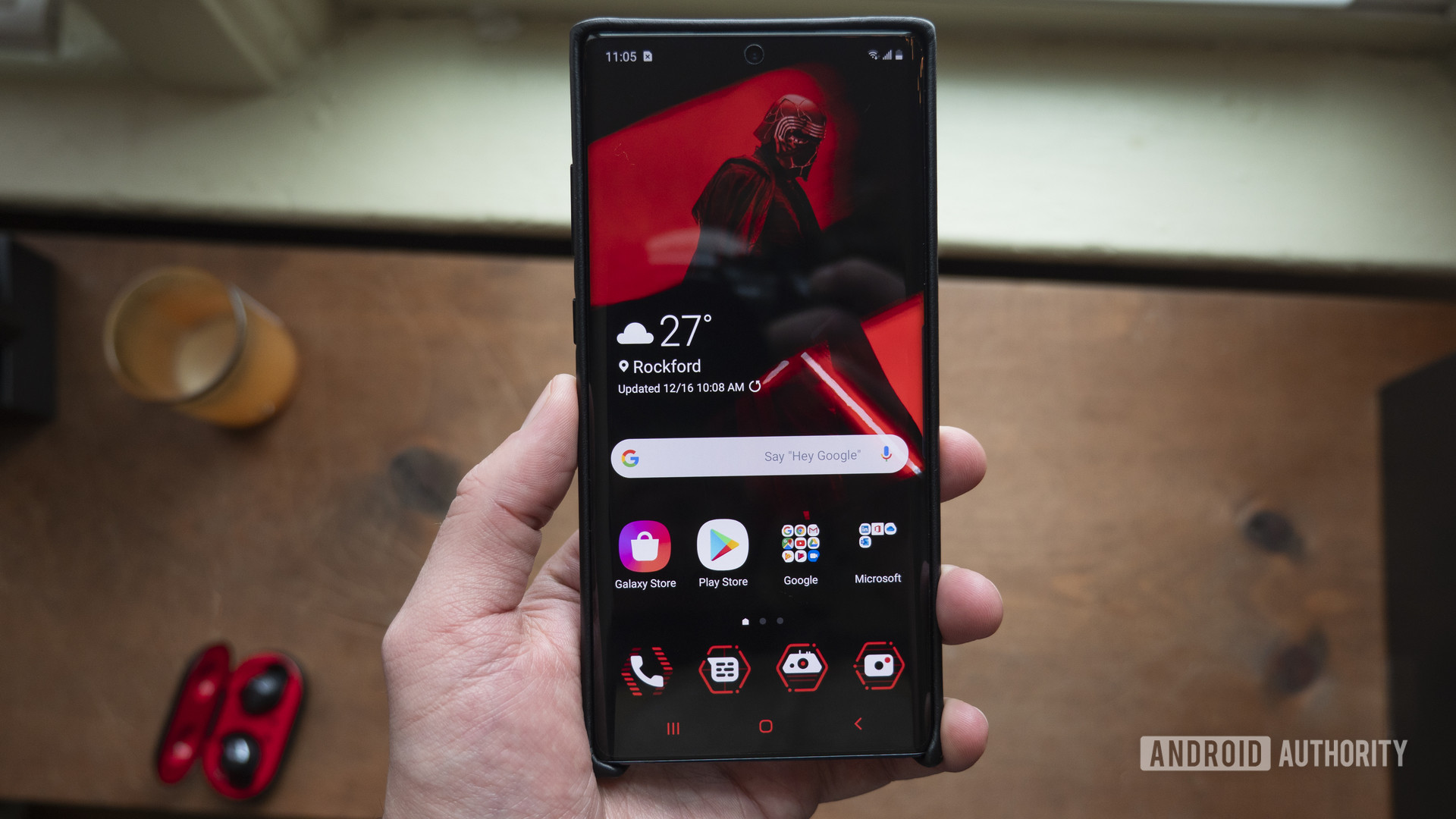 samsung galaxy note 10 plus star wars edition in hand display home screen