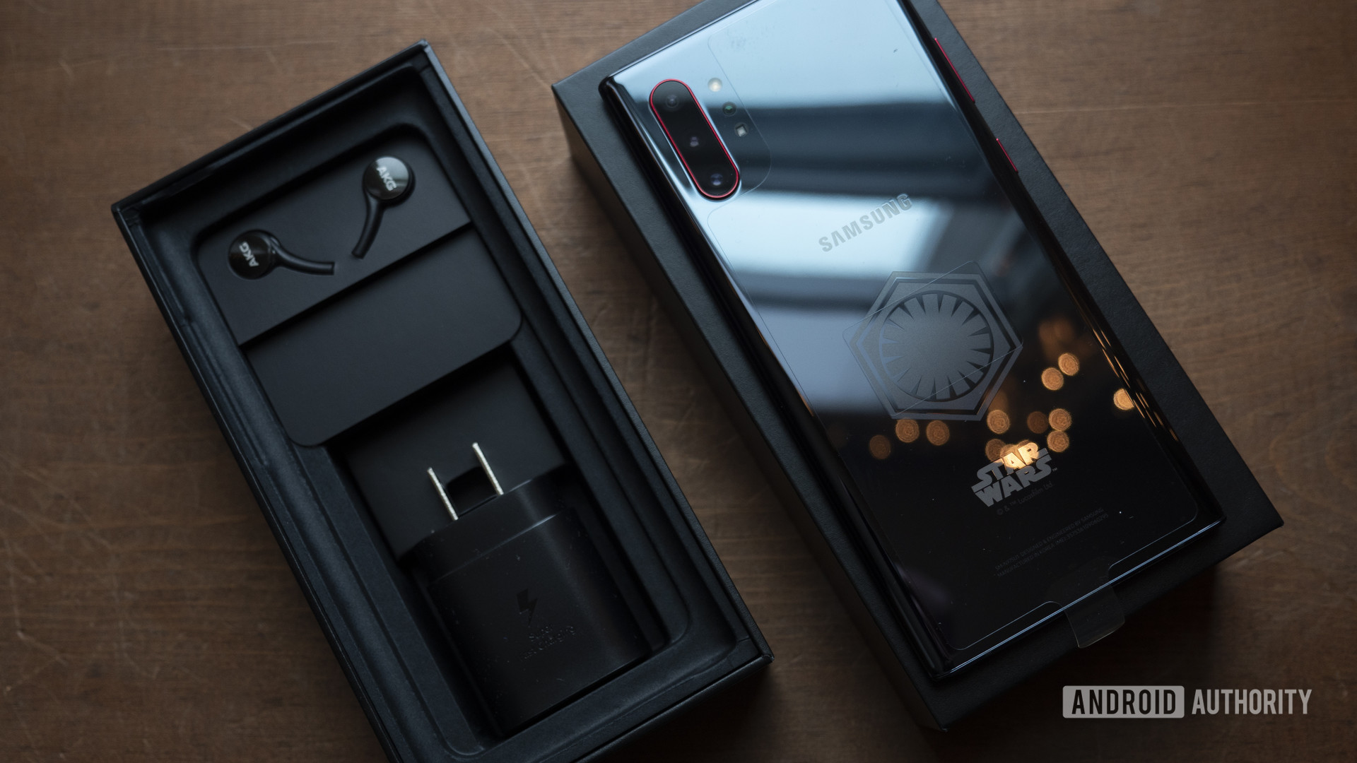 samsung galaxy note 10 plus star wars edition phone and box contents
