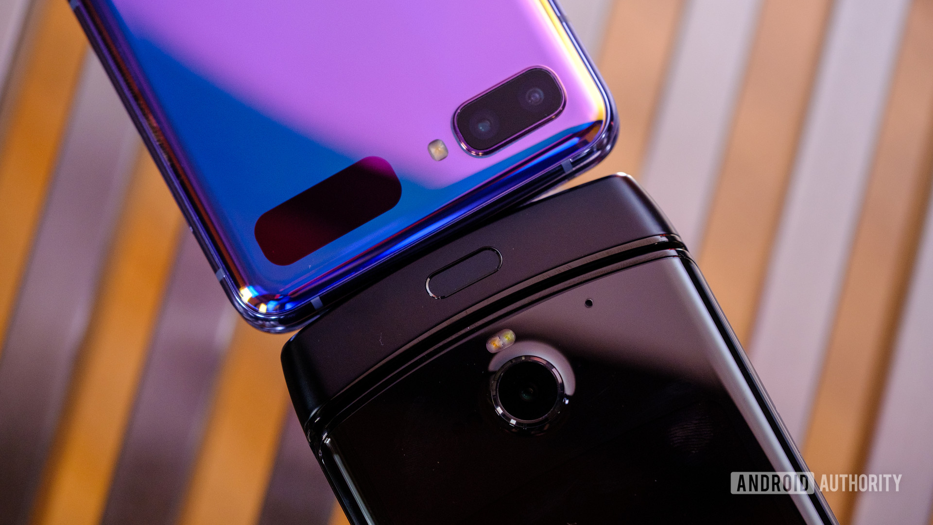 Samsung Galaxy Z Flip vs Motorola Razr bottoms