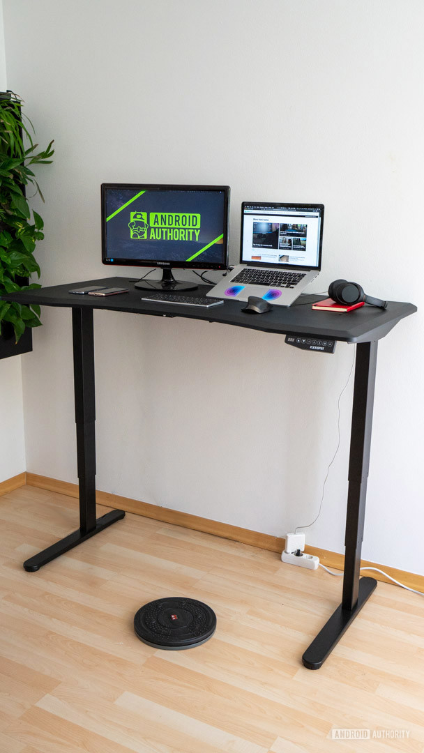FlexiSpot E5 standing desk review full view