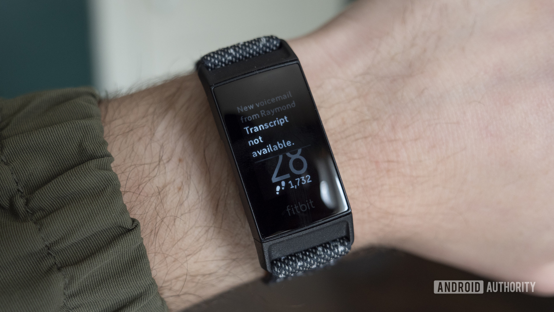 fitbit charge 4 review notifications voicemail