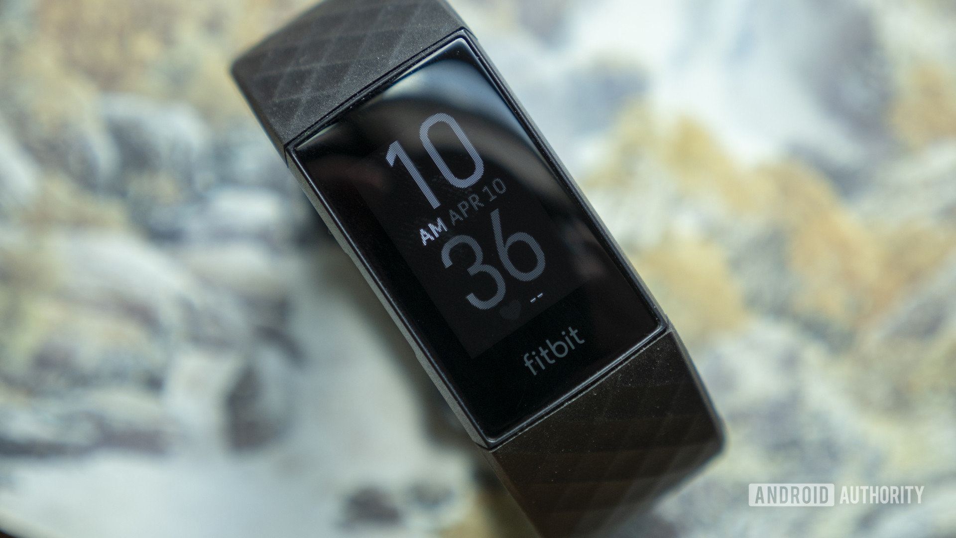 fitbit charge 4 review watch face 1