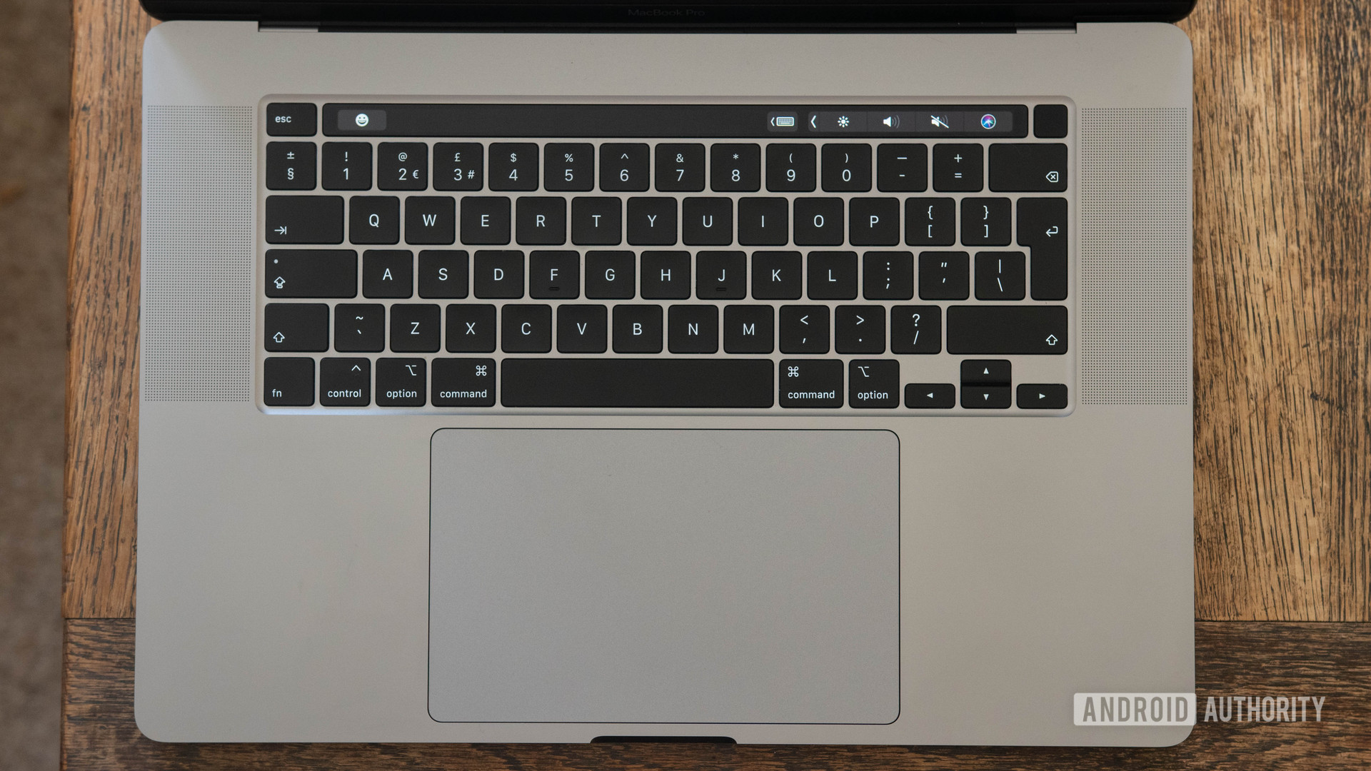 16 inch MacBook Pro Keyboard and trackpad