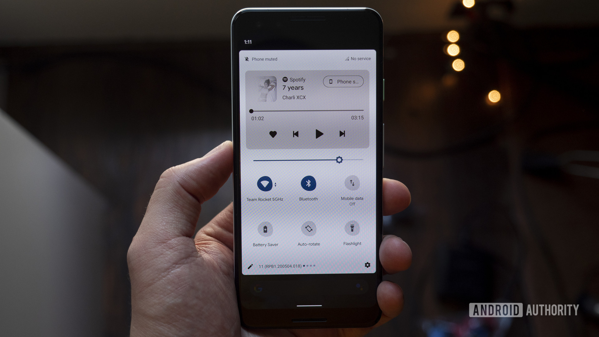 android 11 beta media playback controls notification shade