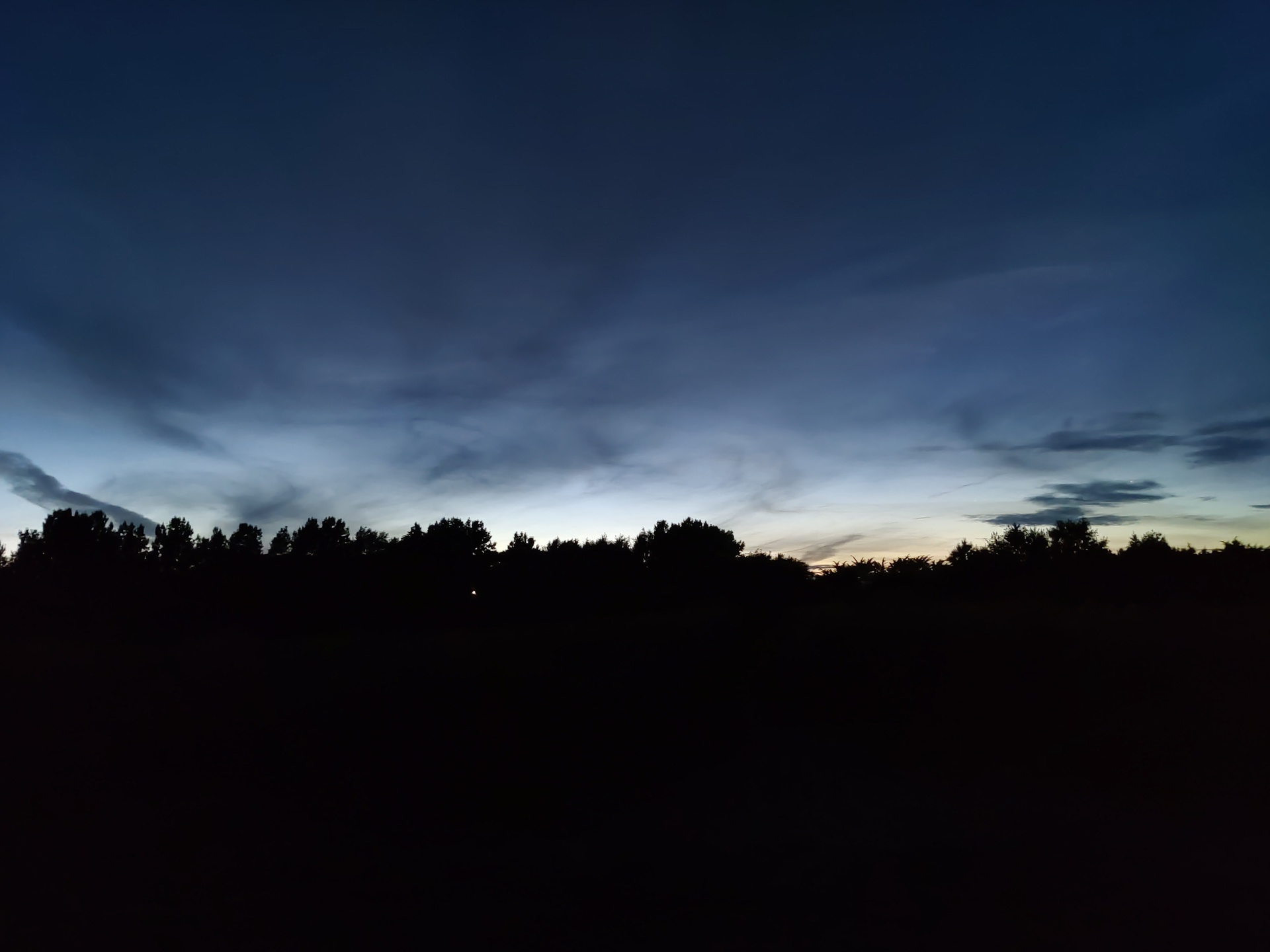 OnePlus Nord test image Night shot of horizon with main camera