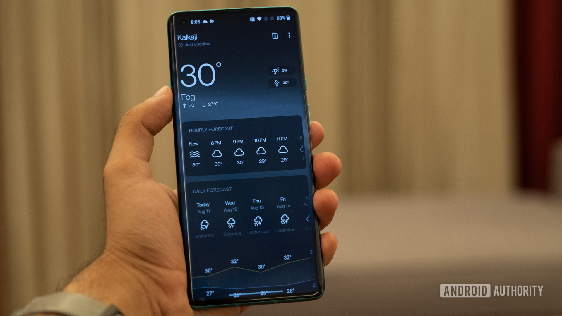 OnePlus 8 Pro Android 11 dev preview weather app