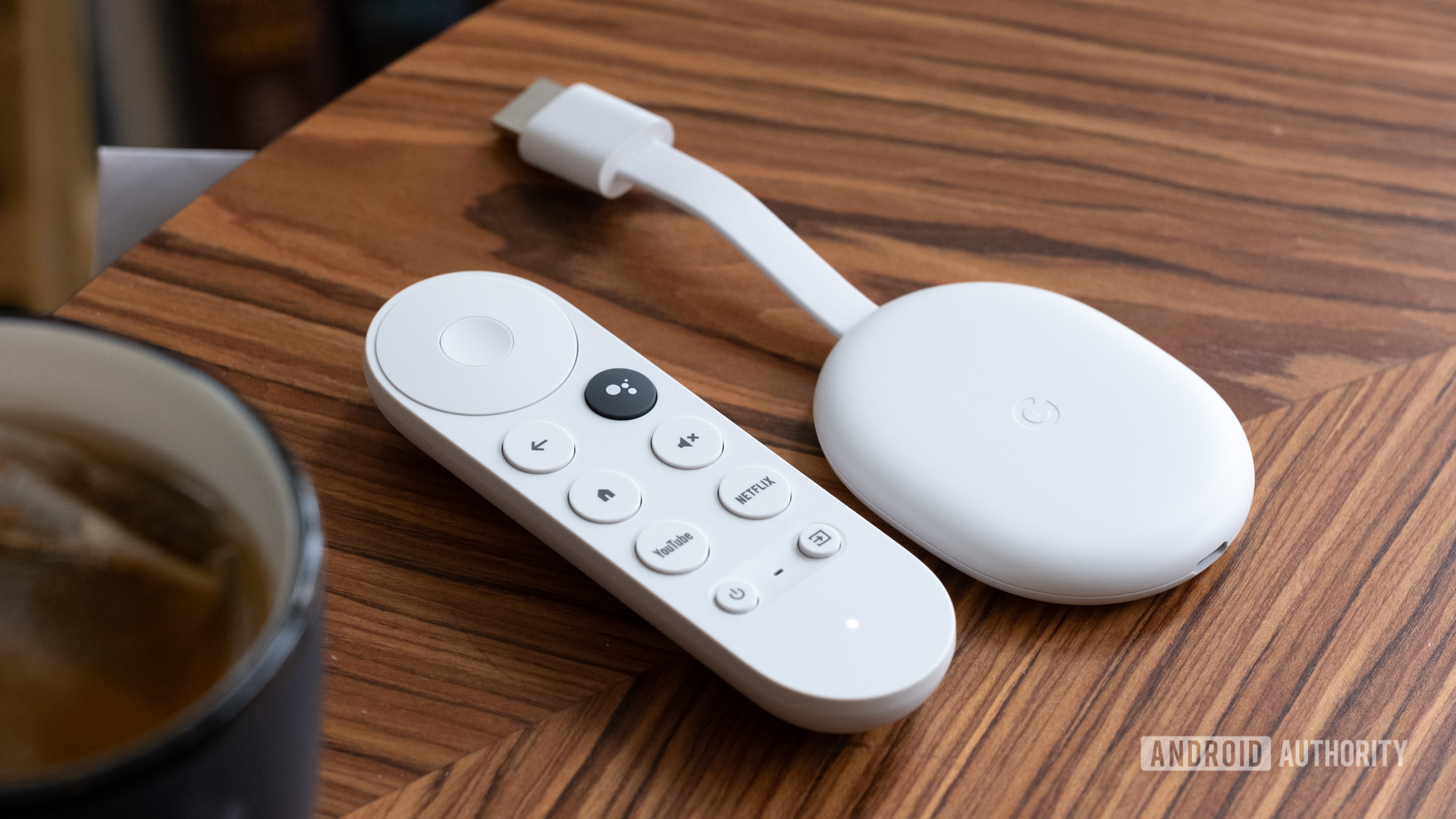 Google Chromecast con Google TV en estilo de mesa foto