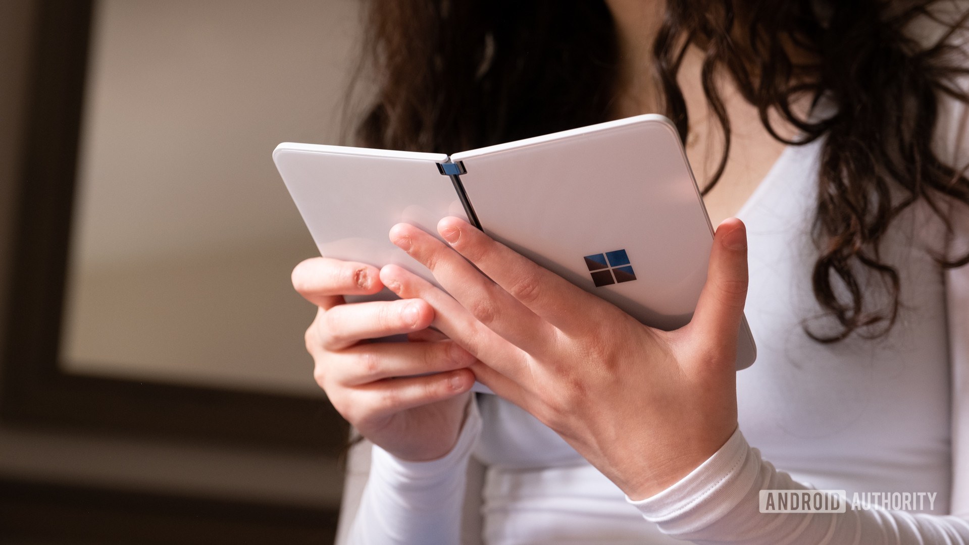 Microsoft Surface Duo en mode manuel
