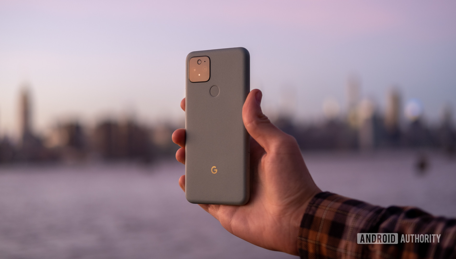 The weak Pixel 5 camera is giving up the crown, and more tech news today