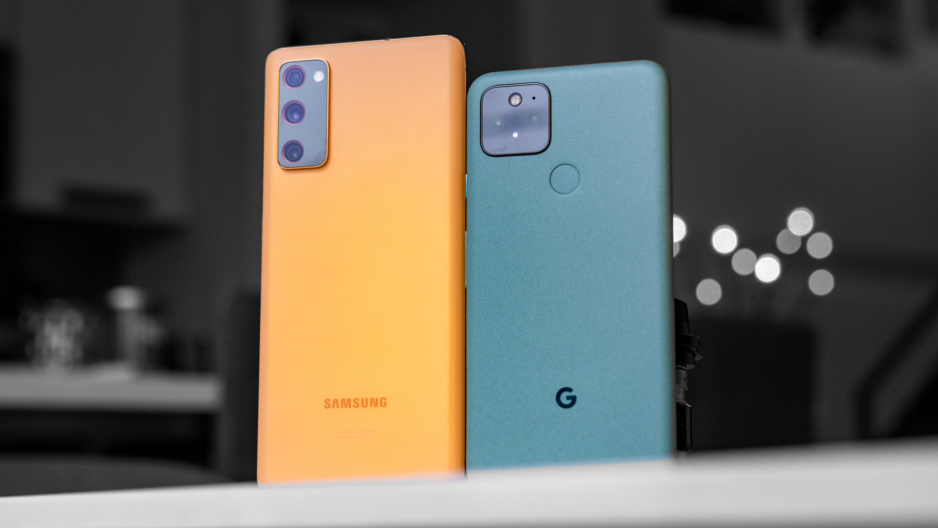 Google Pixel 5 vs Samsung Galaxy S20 FE back