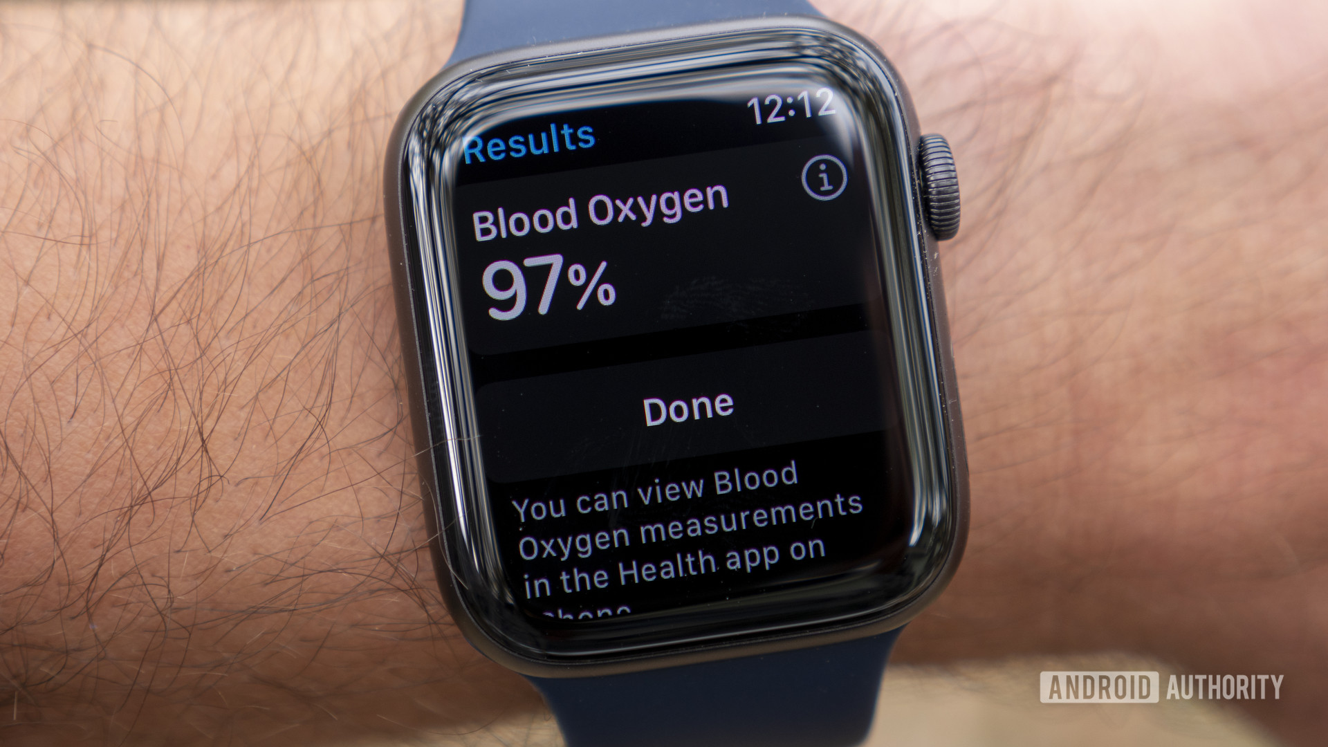 Apple Watch Series 6 examine les résultats de l'oxygène dans le sang spo2