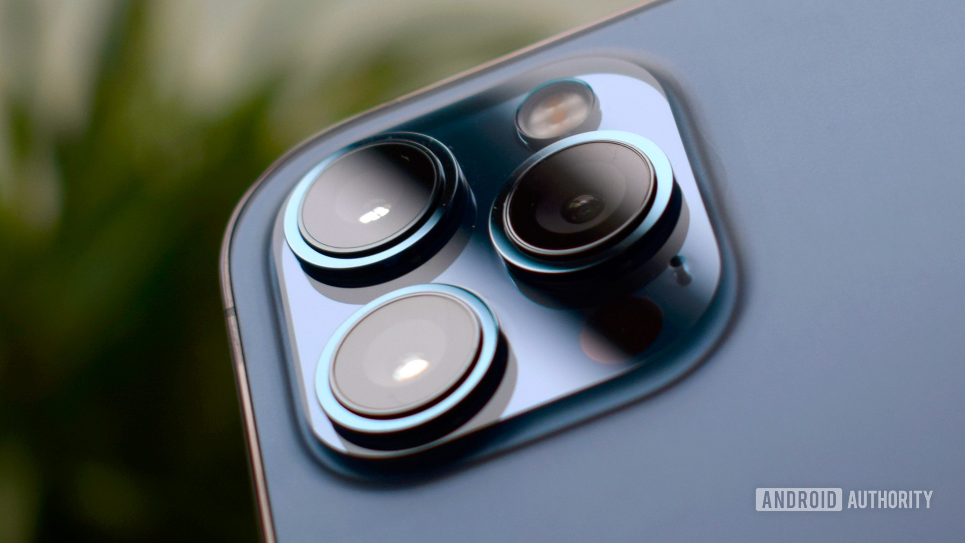 Apple iPhone 12 Max camera EOY 2020