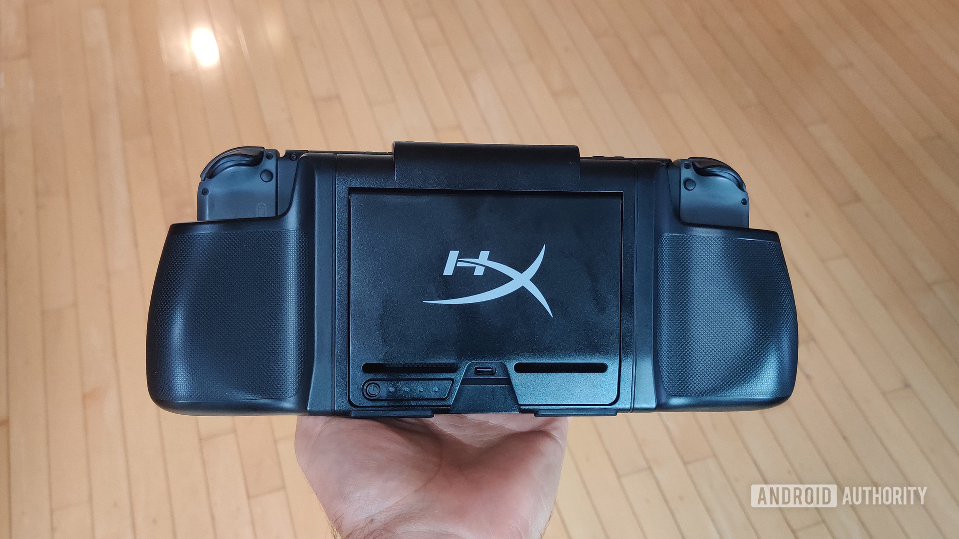 HyperX Chargeplay Clutch Review Back Nintendo Switch Install